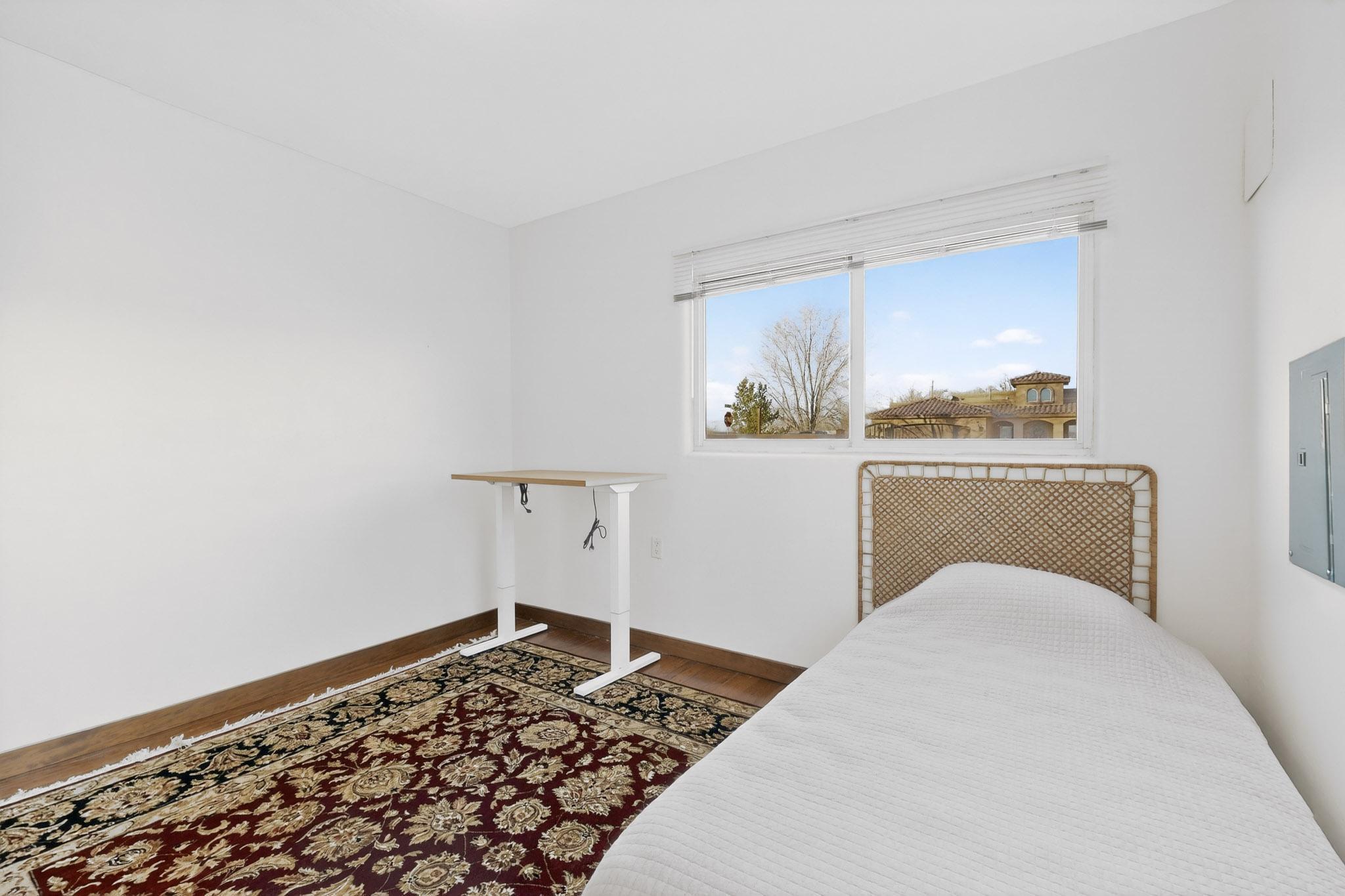 98 Rancho Pequenos Way NW