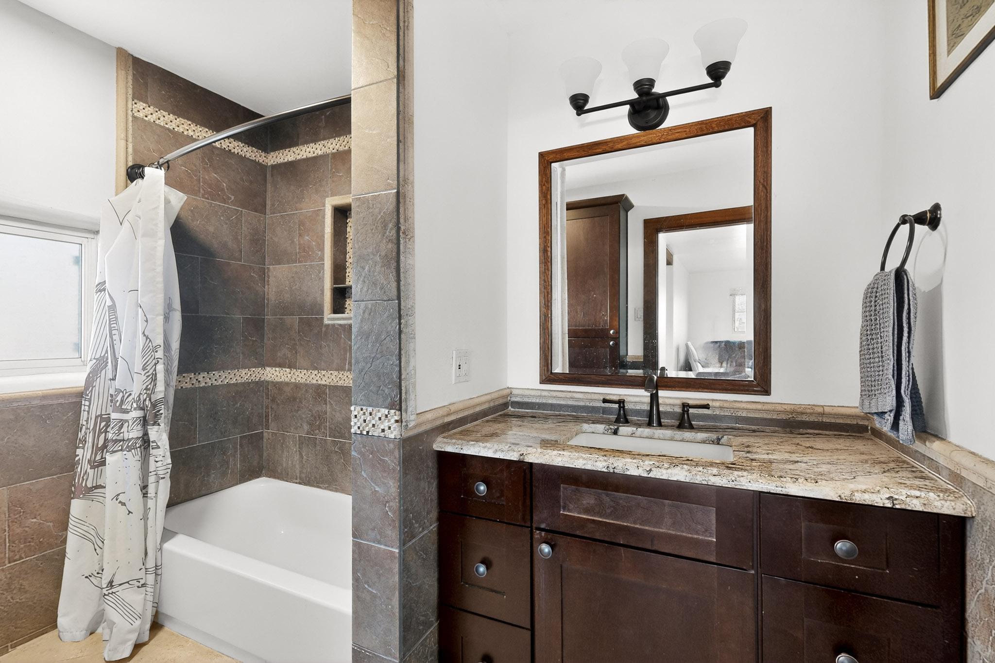 98 Rancho Pequenos Way NW