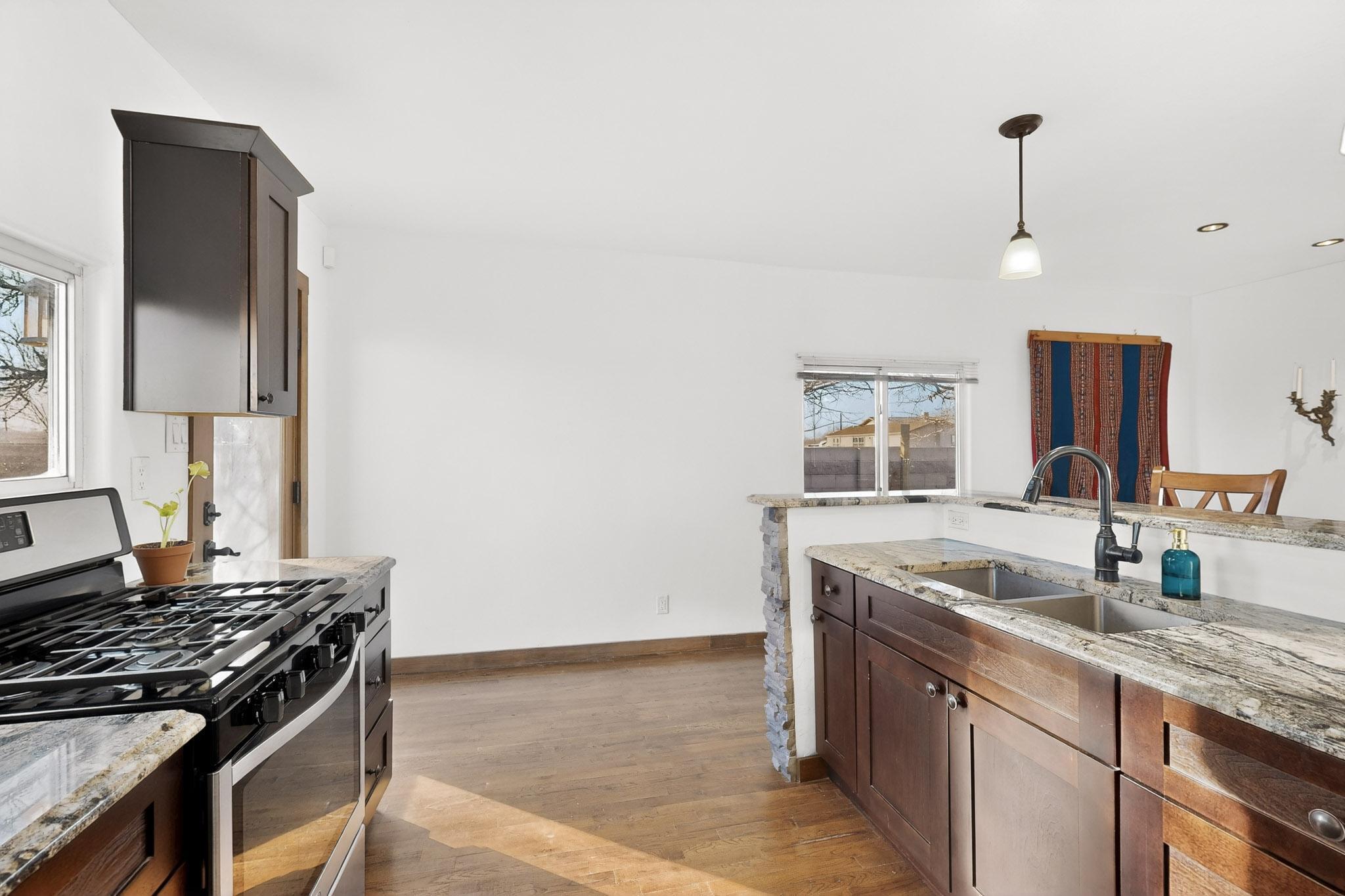 98 Rancho Pequenos Way NW