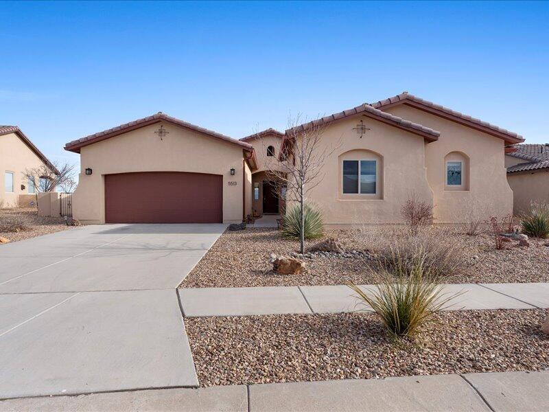 5513 Pikes Peak Loop NE