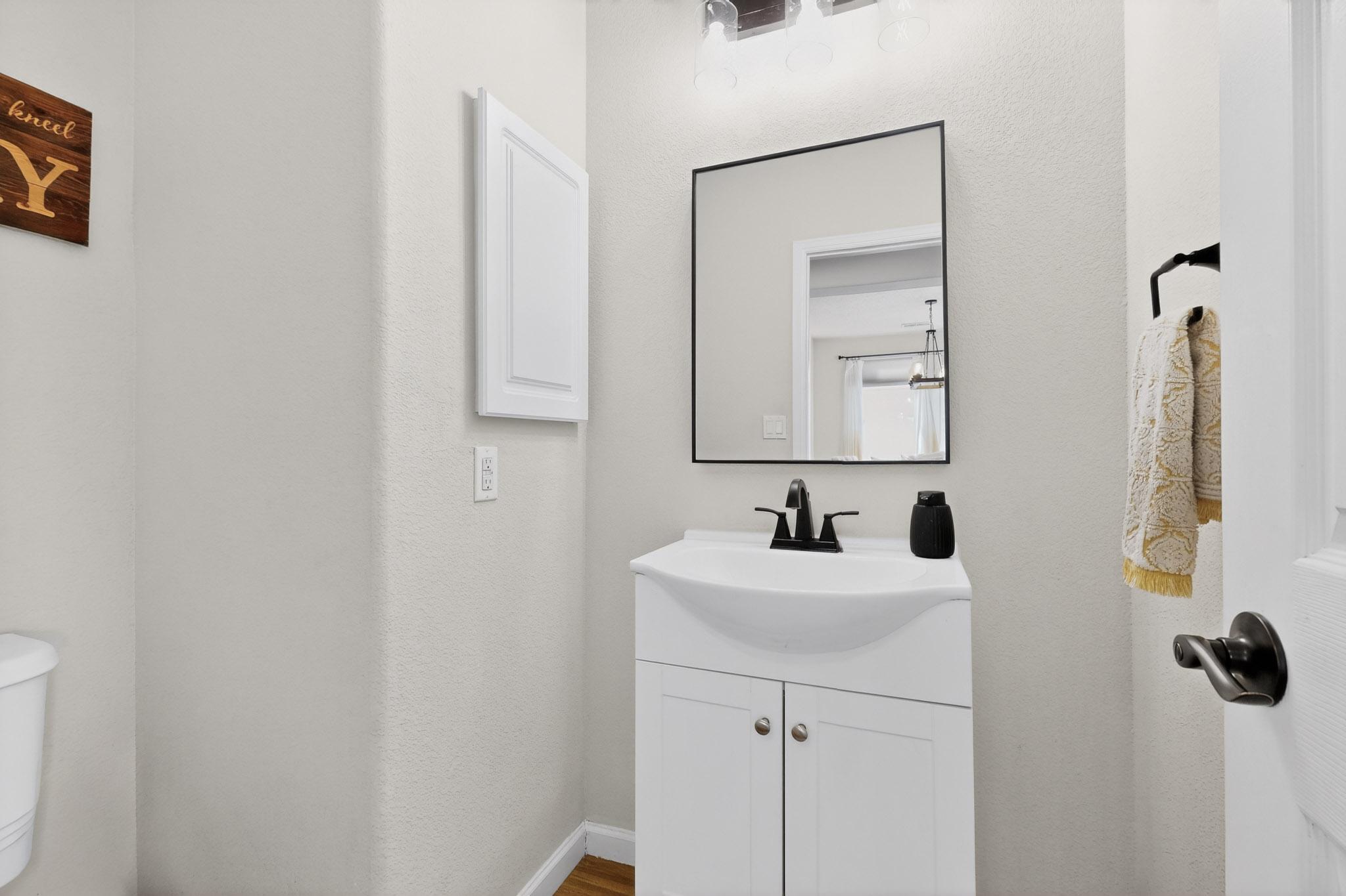 7121 Fairbanks Drive NE