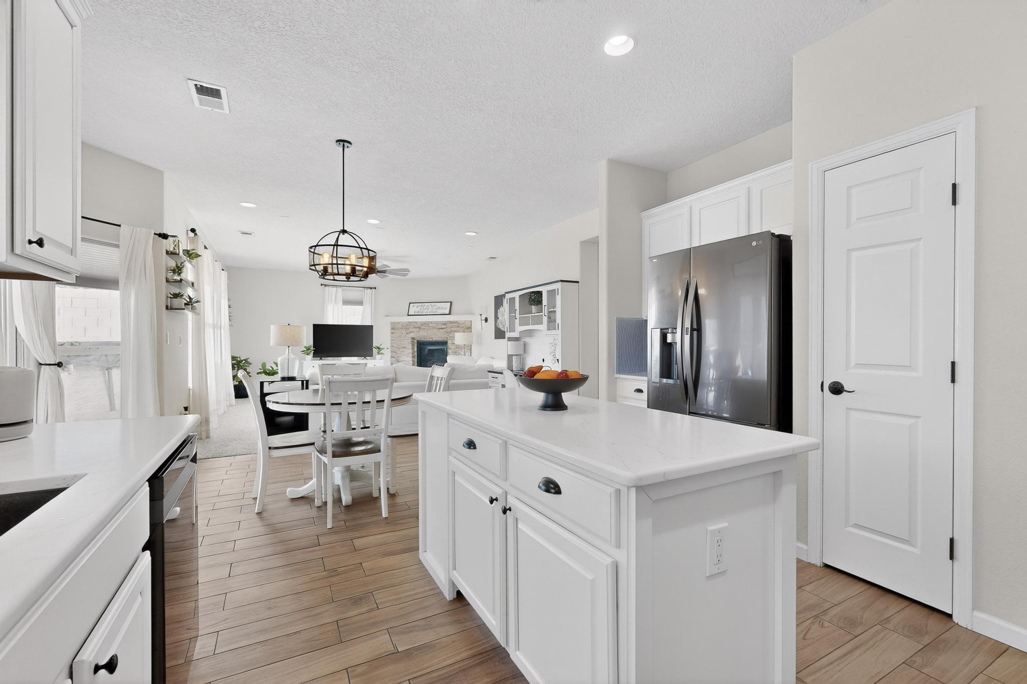 7121 Fairbanks Drive NE