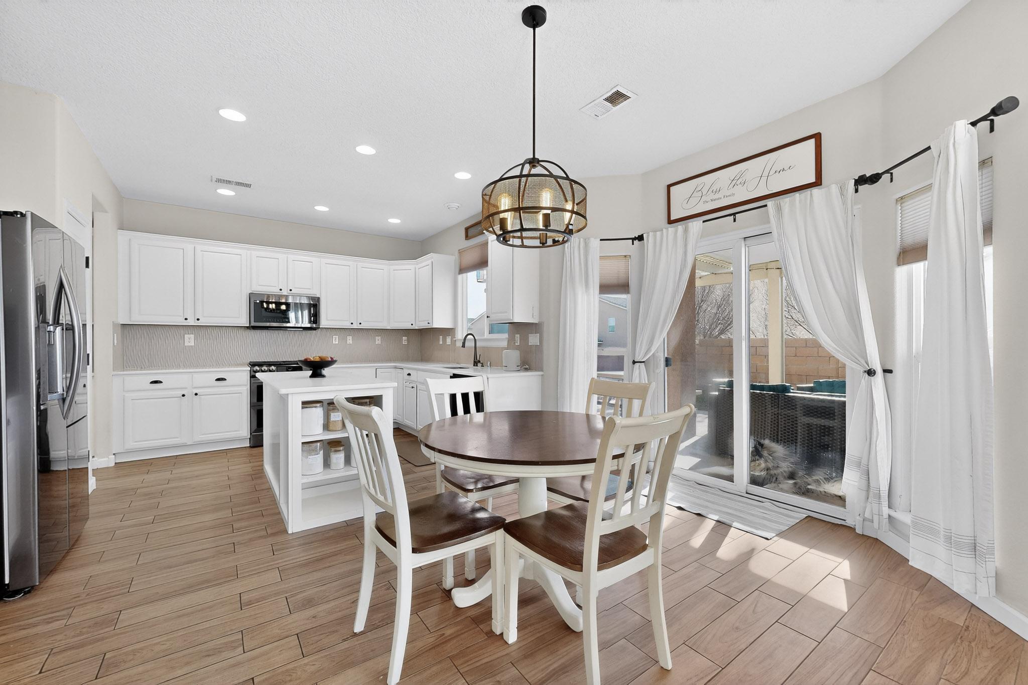 7121 Fairbanks Drive NE