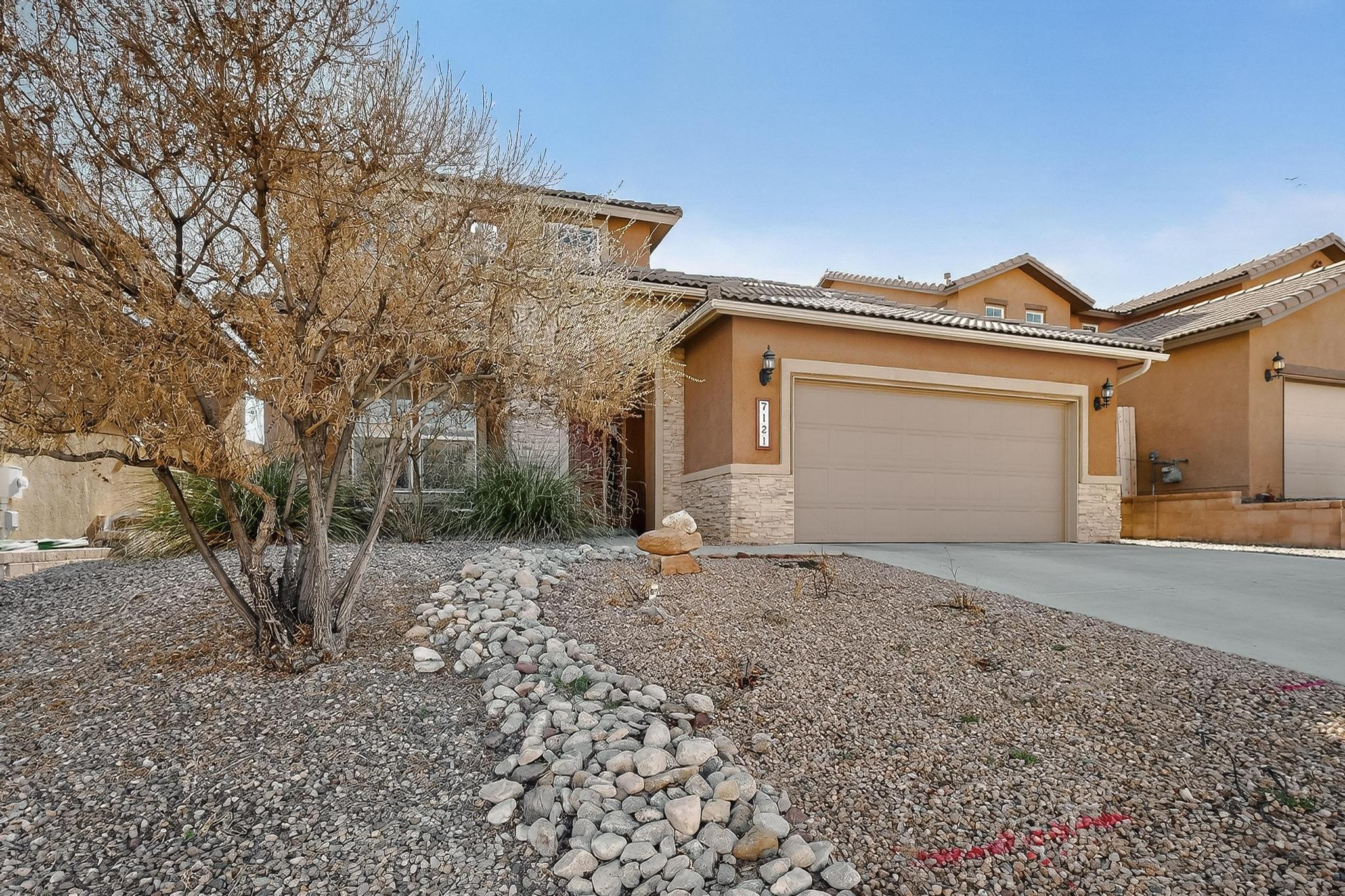 7121 Fairbanks Drive NE