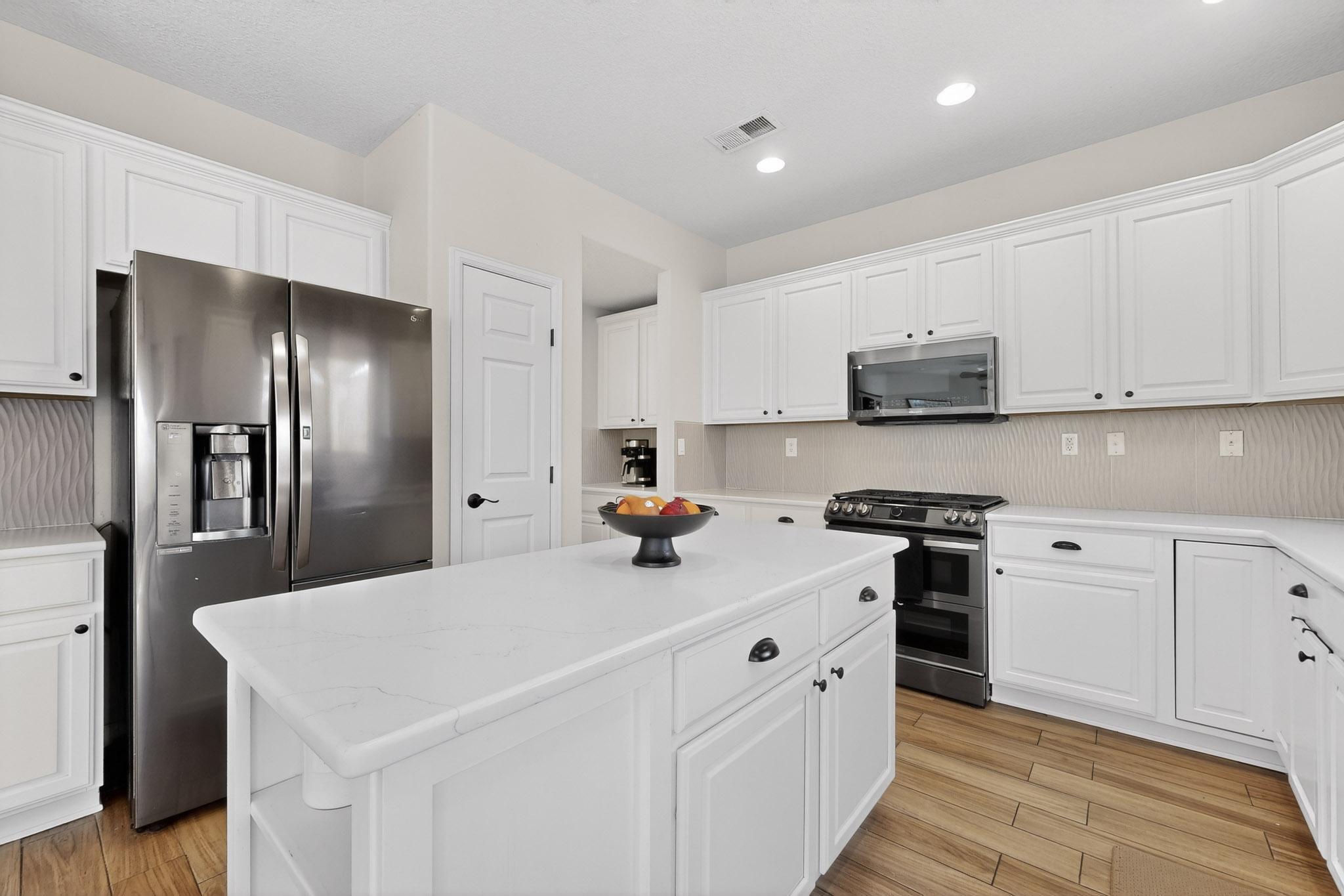 7121 Fairbanks Drive NE