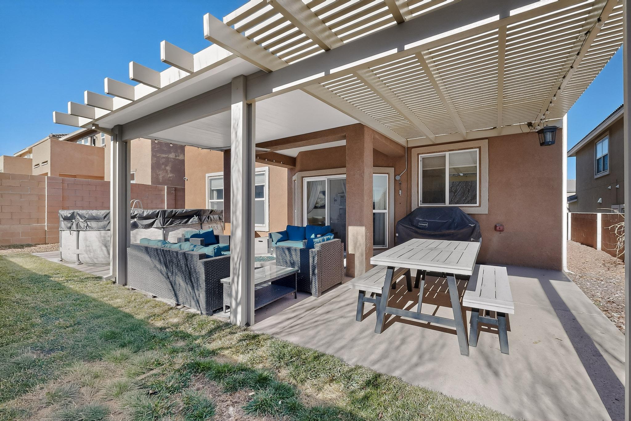 7121 Fairbanks Drive NE