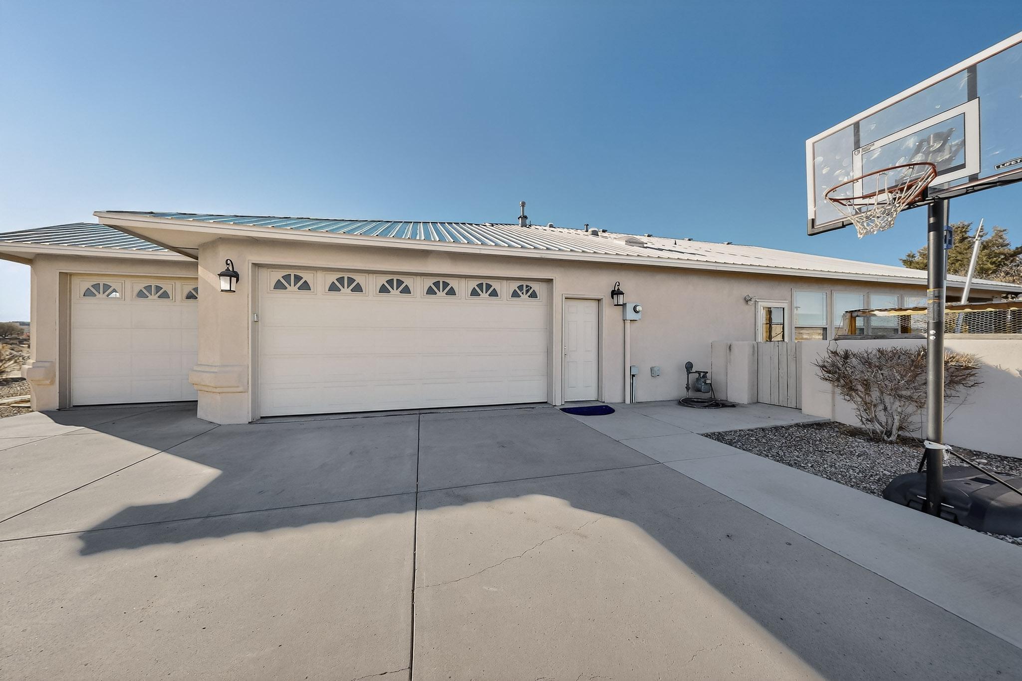 5719 Sarasota Road NE