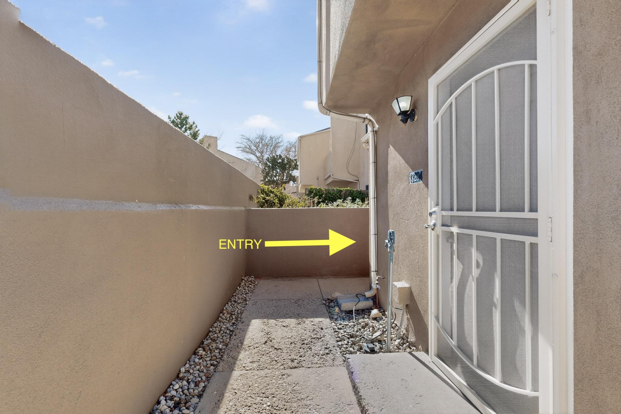 13202 Candelaria Road NE