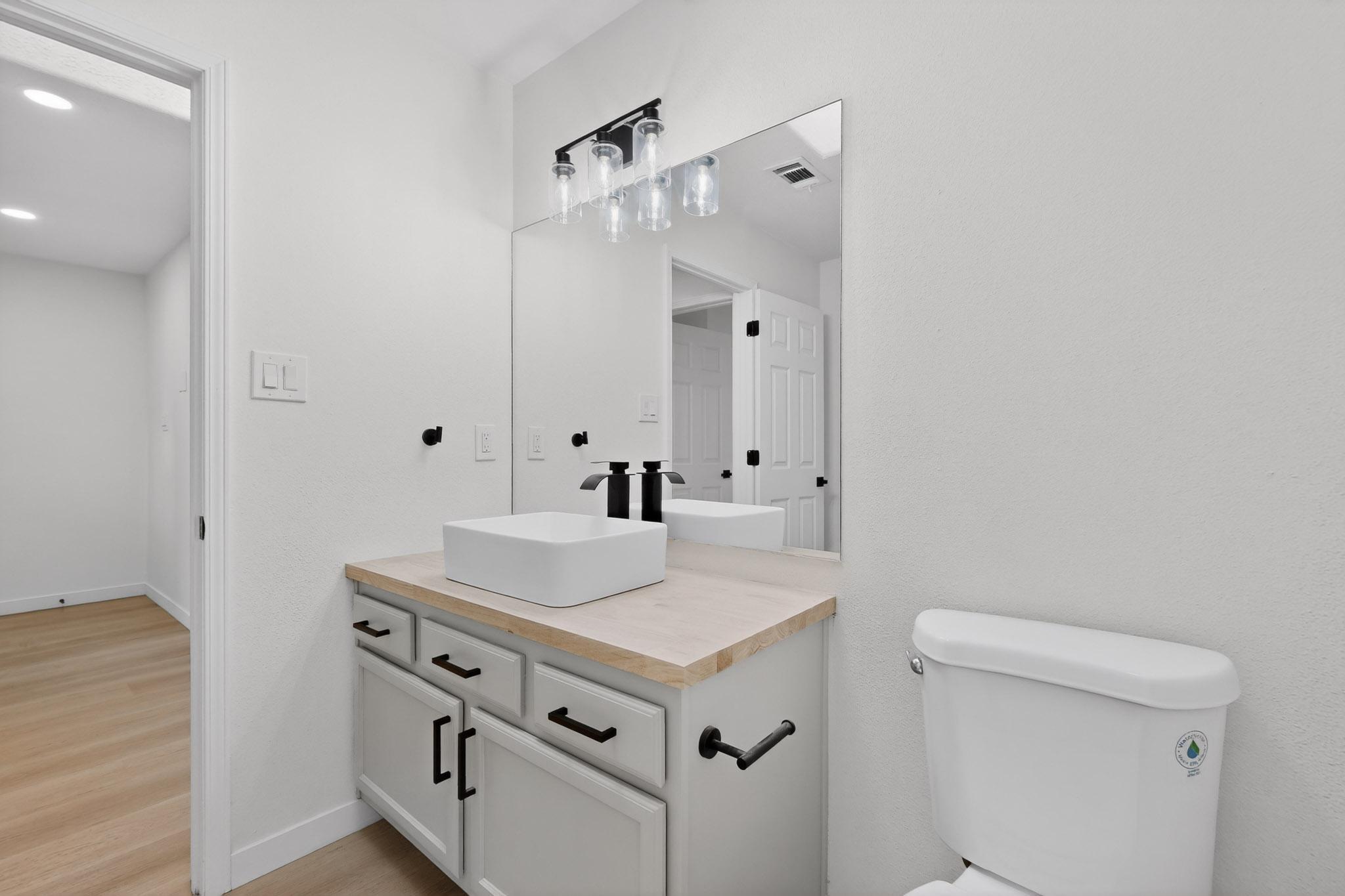 619 Avenida Montoya NE