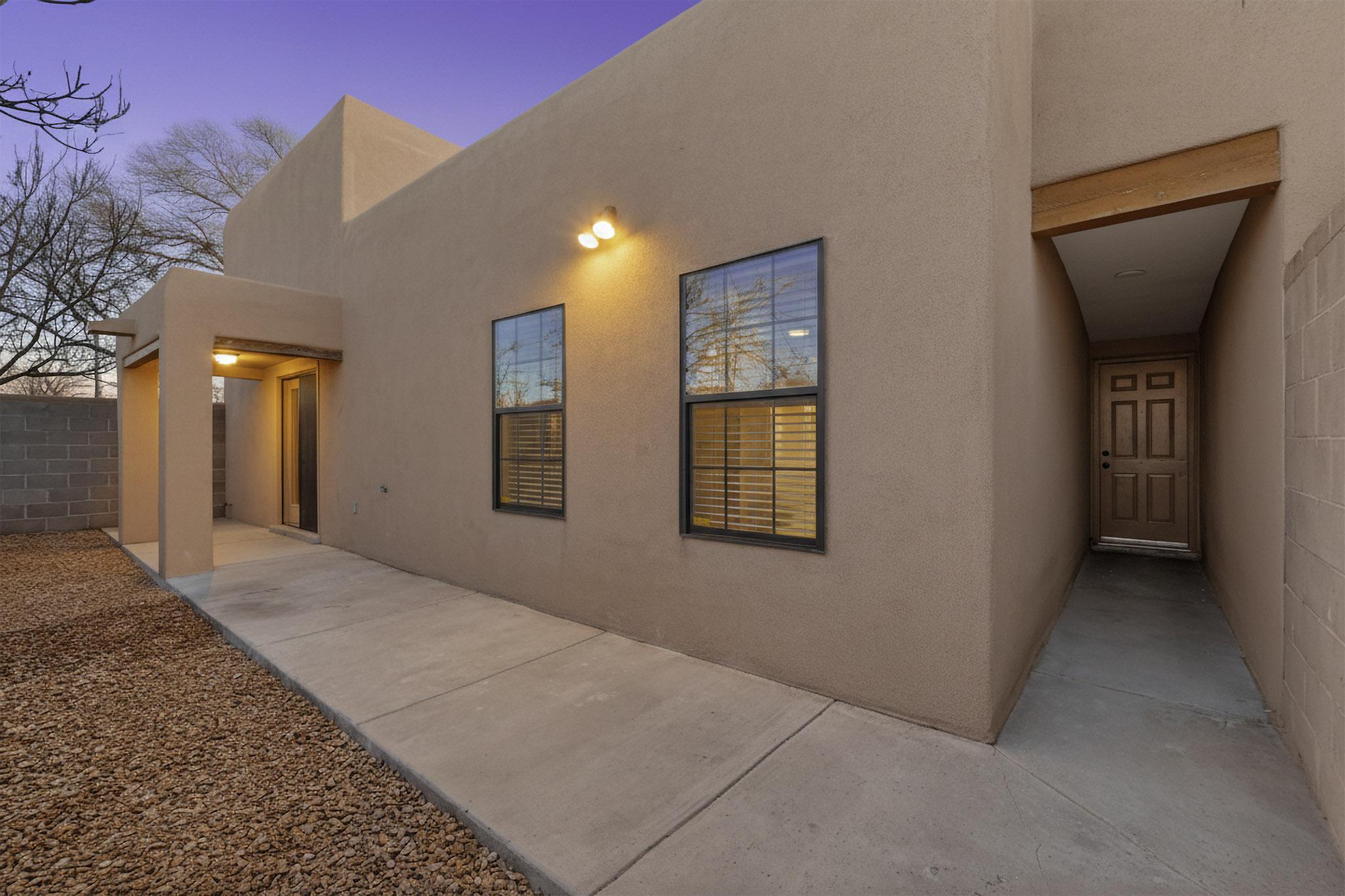 619 Avenida Montoya NE