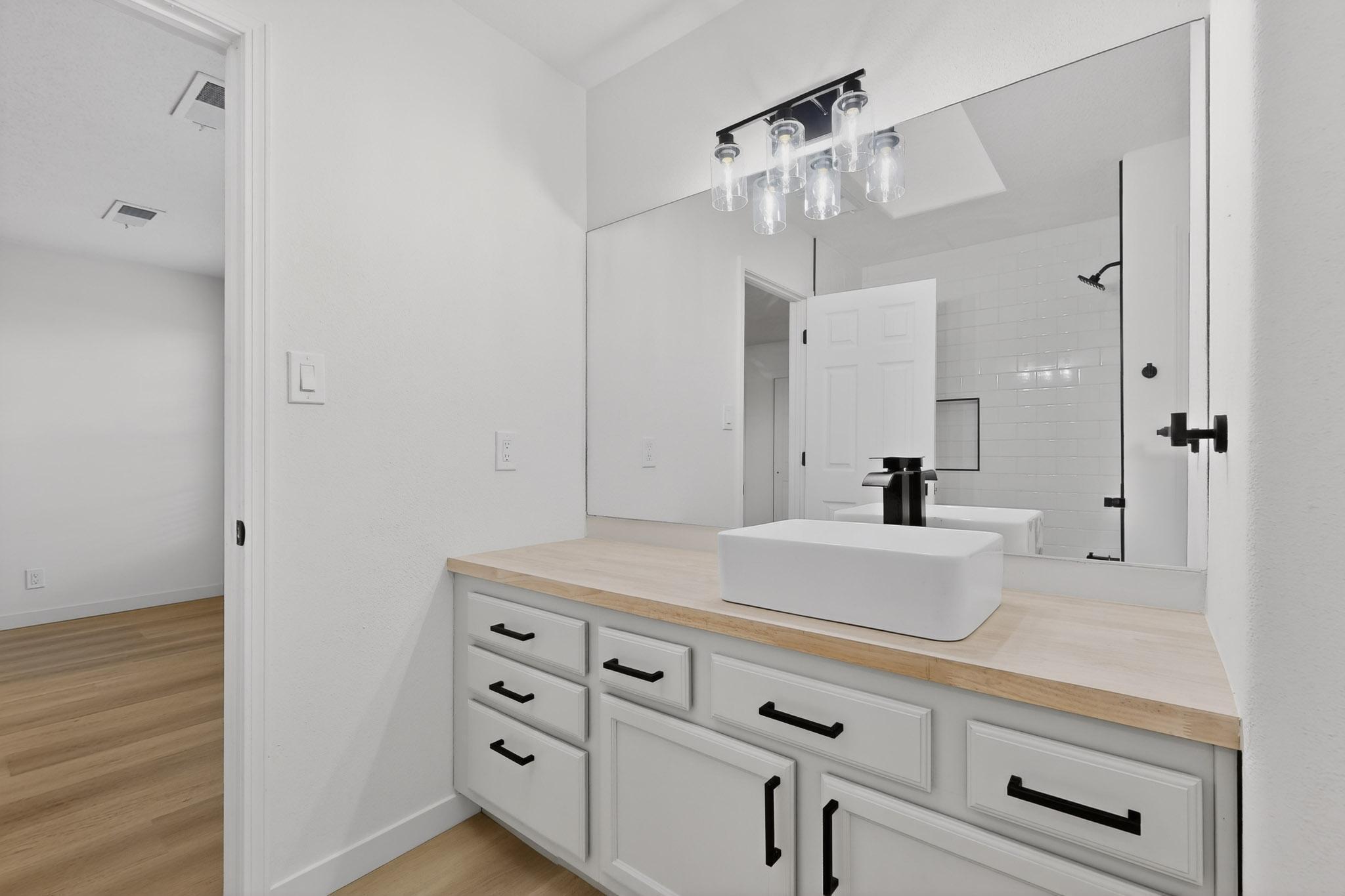 619 Avenida Montoya NE