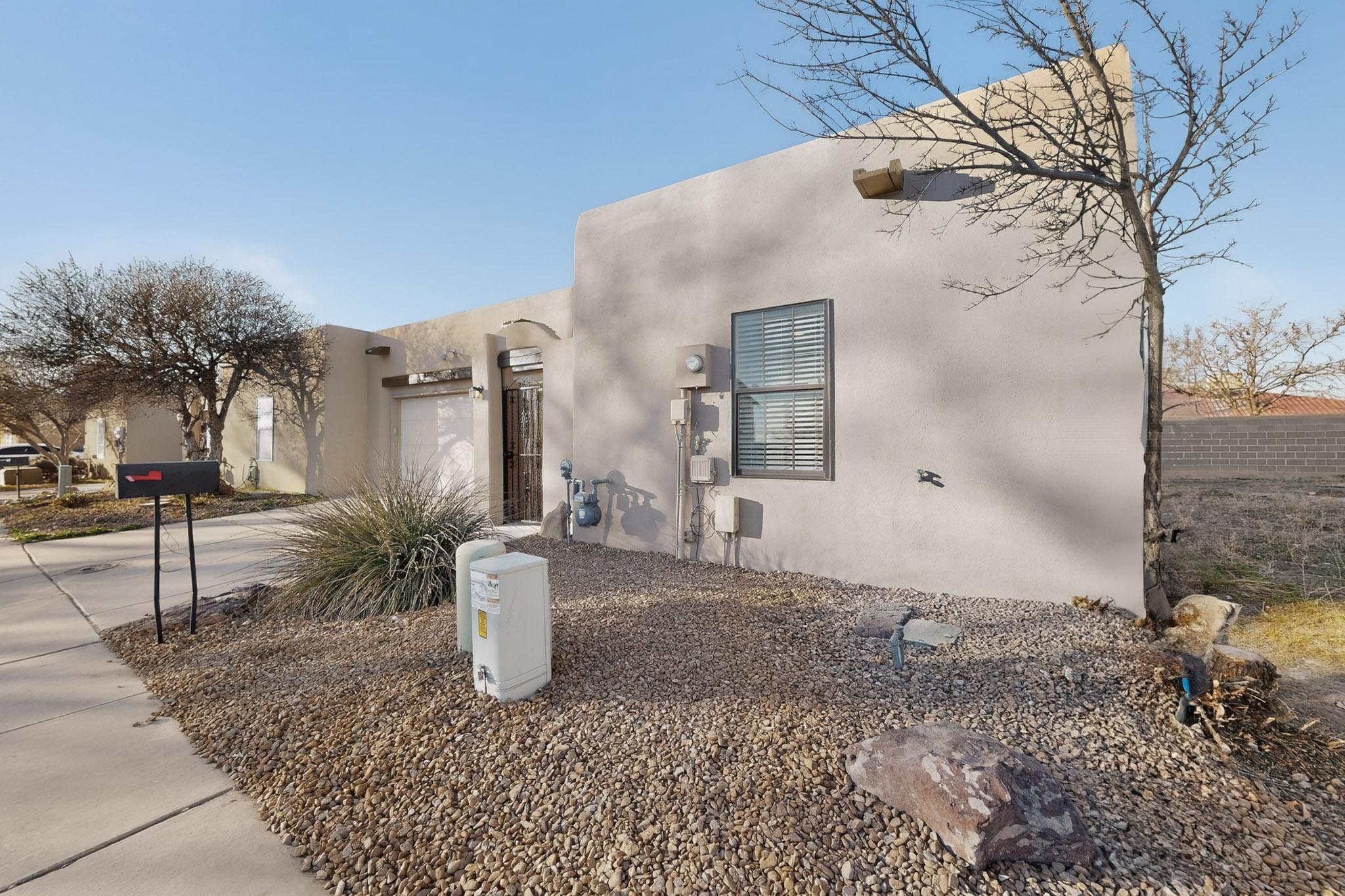 619 Avenida Montoya NE