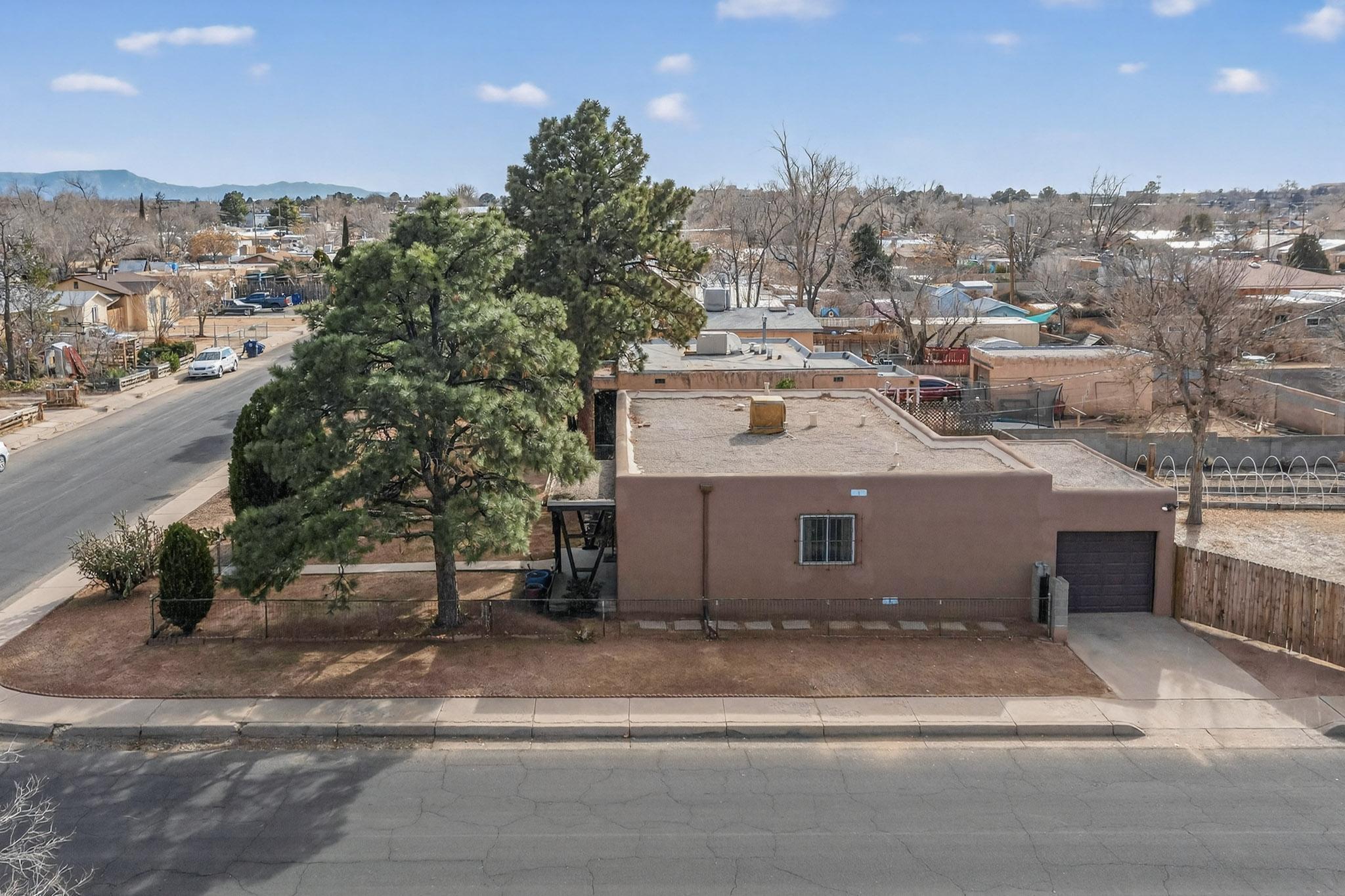 701 Alvarado Drive SE