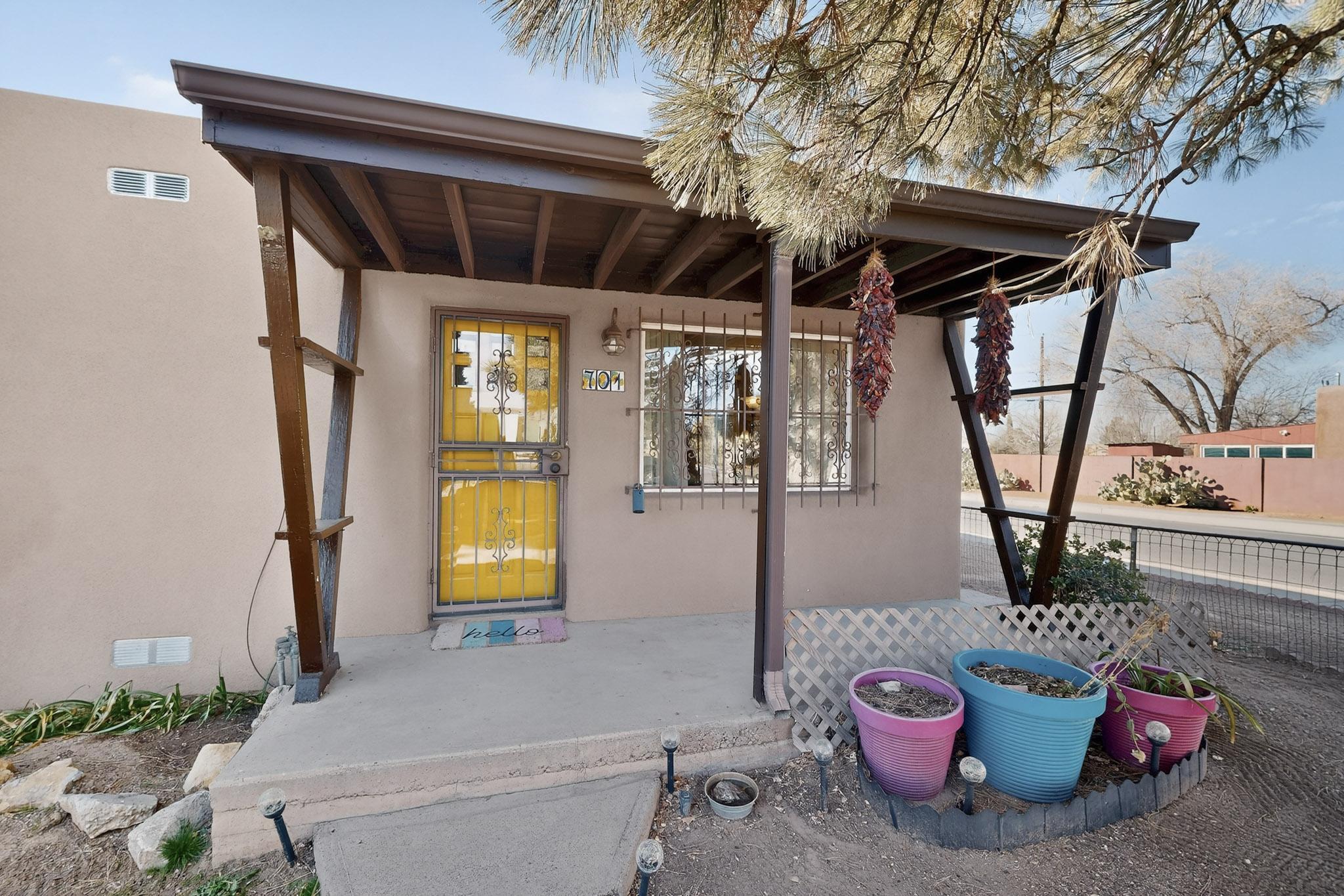 701 Alvarado Drive SE