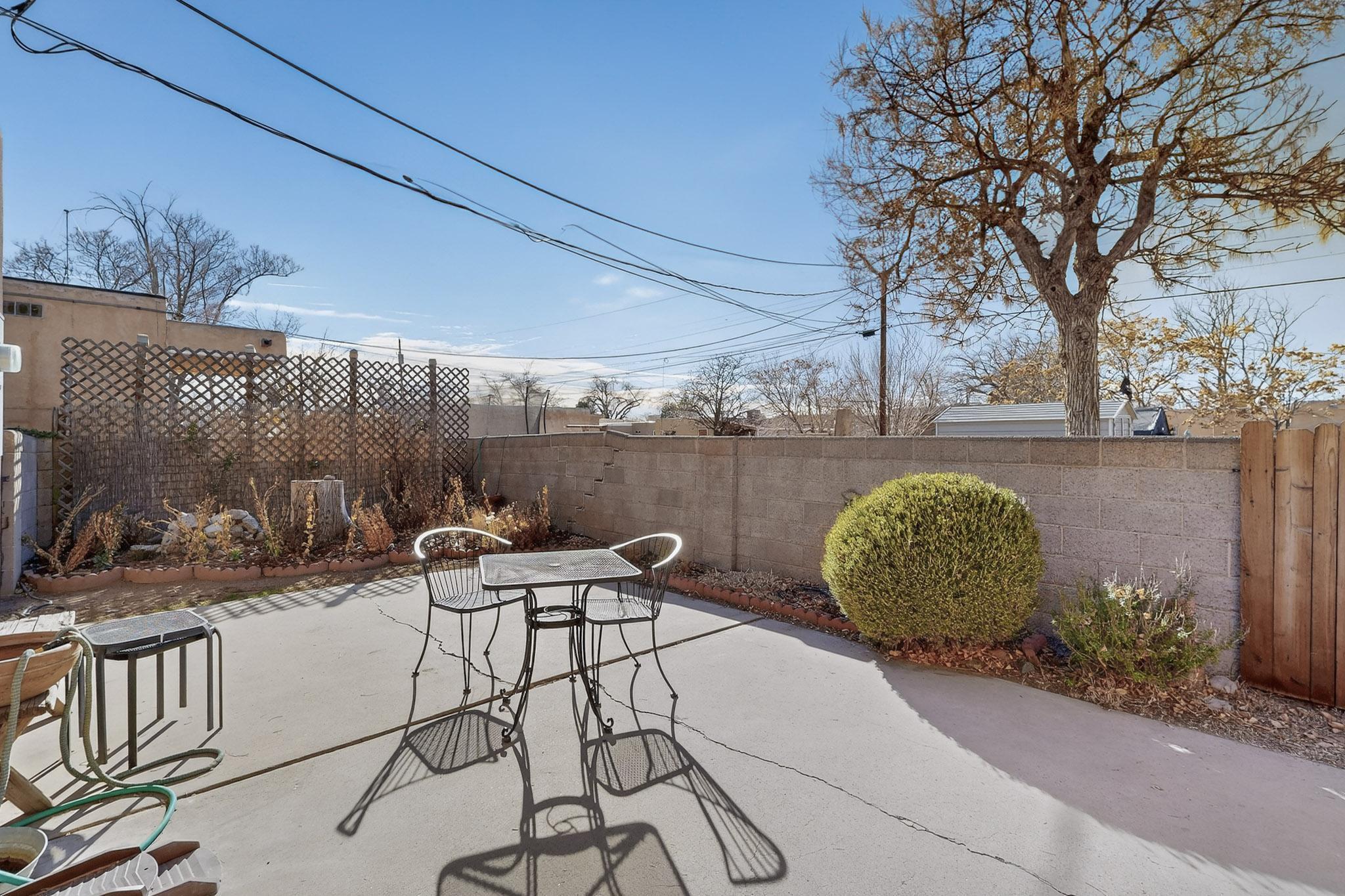 701 Alvarado Drive SE