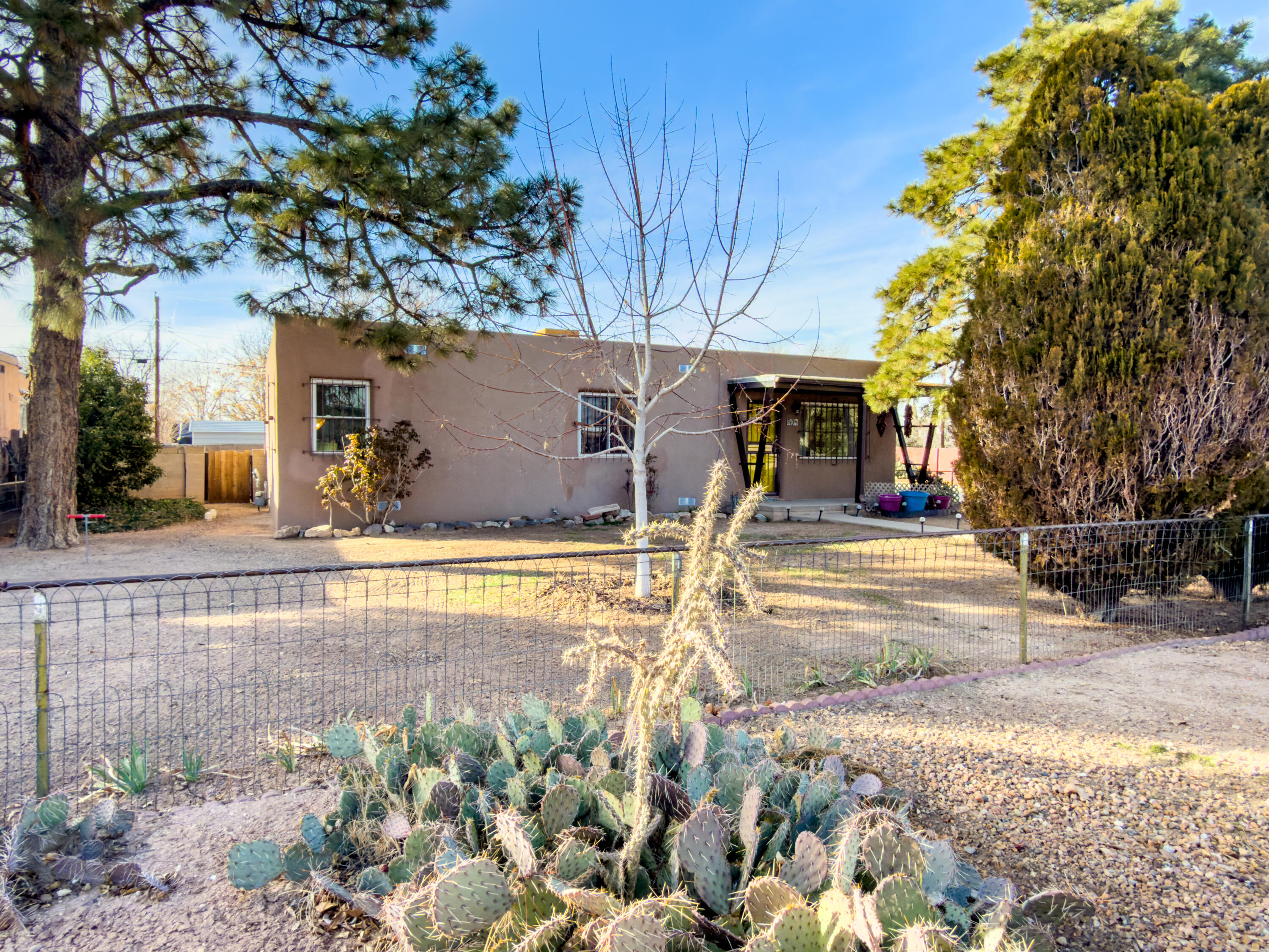 701 Alvarado Drive SE