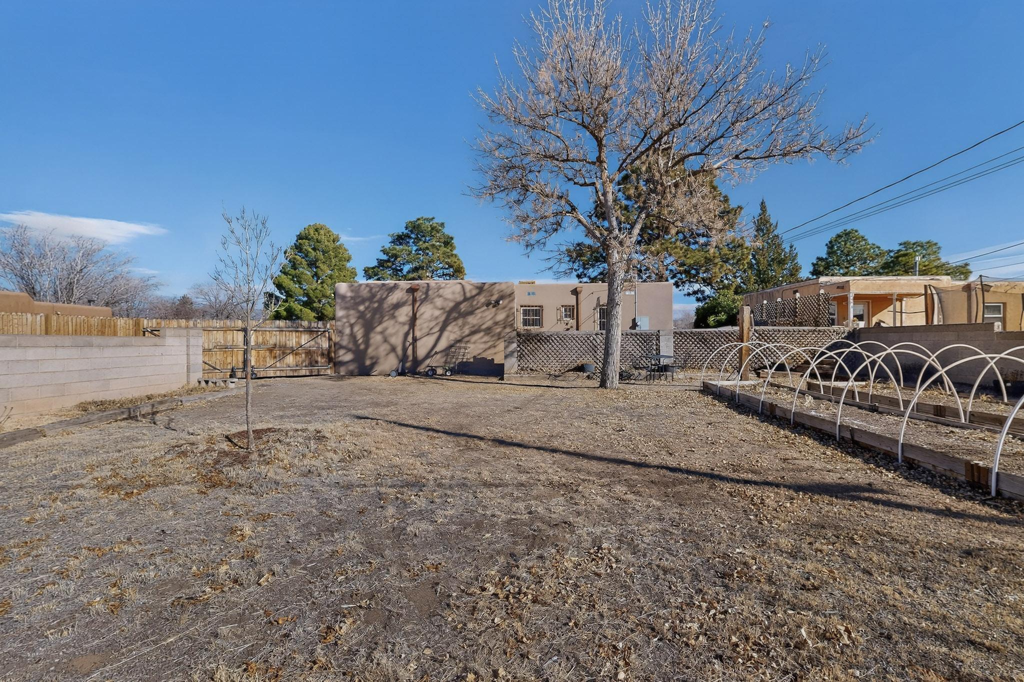 701 Alvarado Drive SE