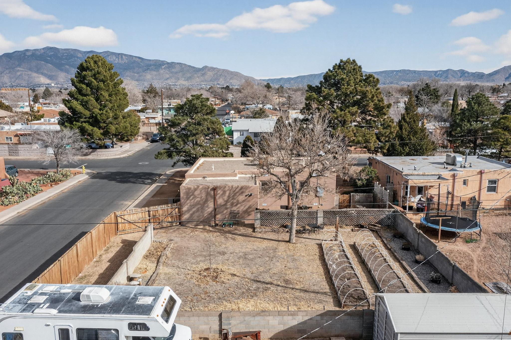 701 Alvarado Drive SE