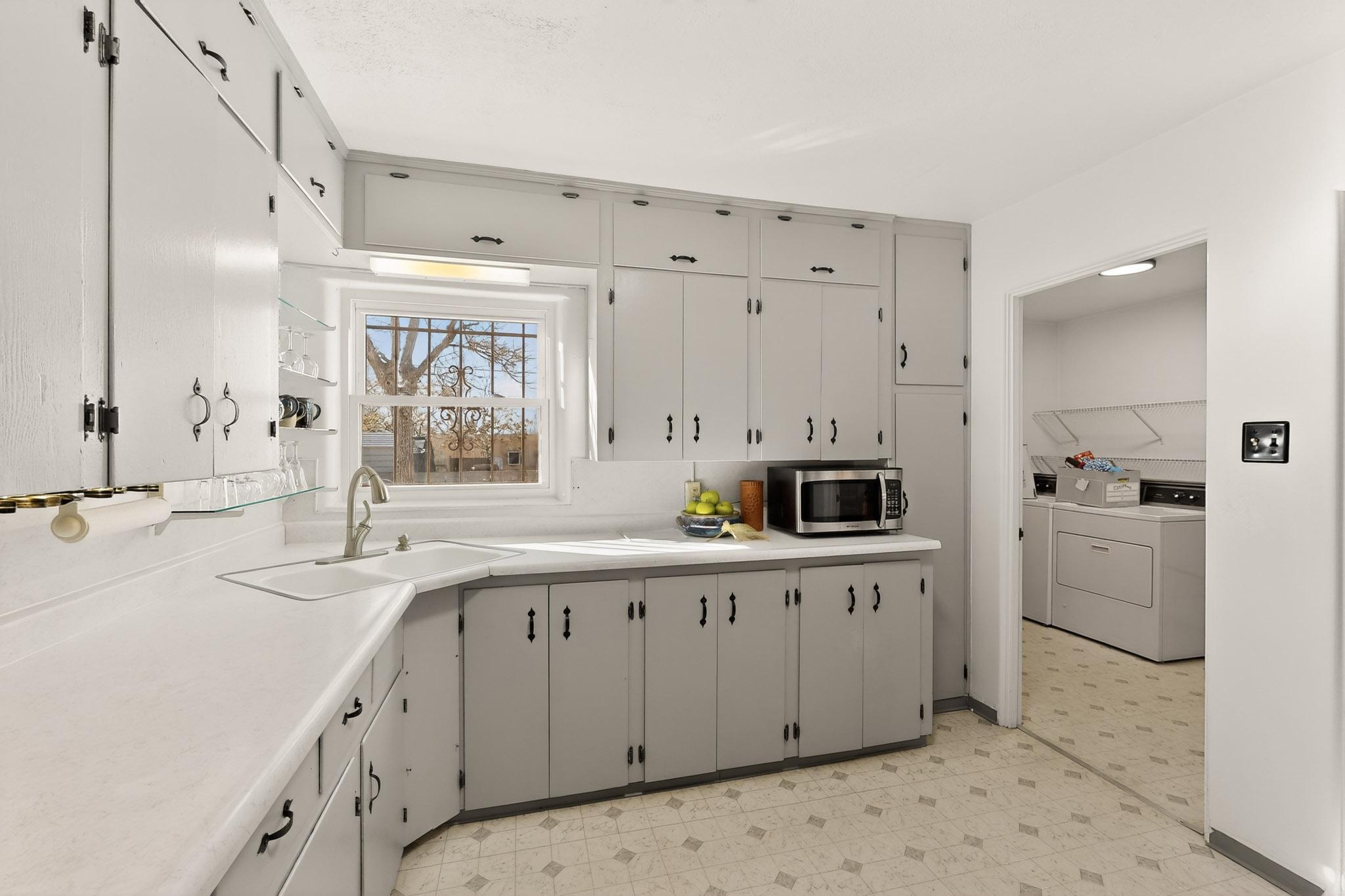 701 Alvarado Drive SE