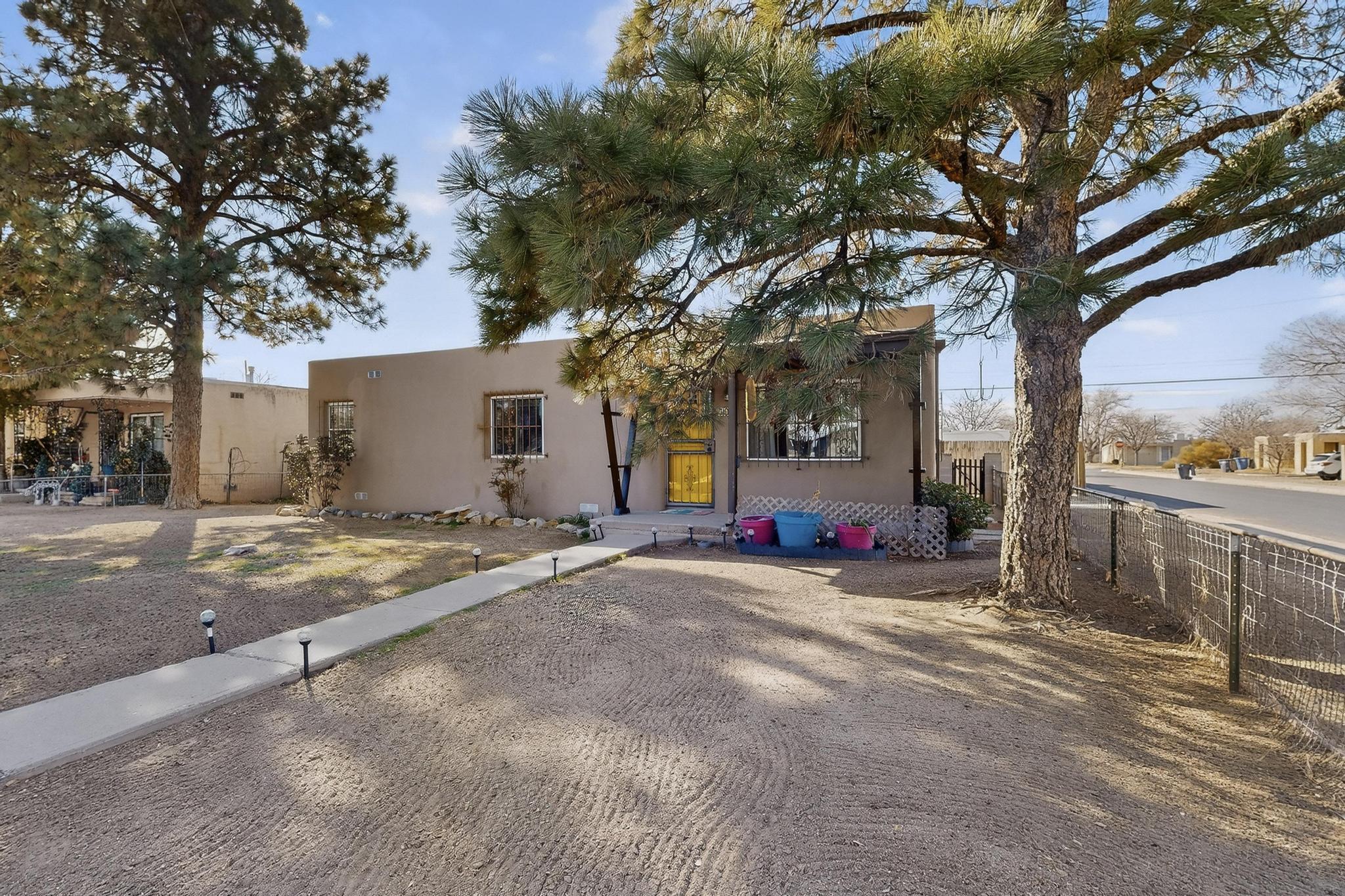 701 Alvarado Drive SE