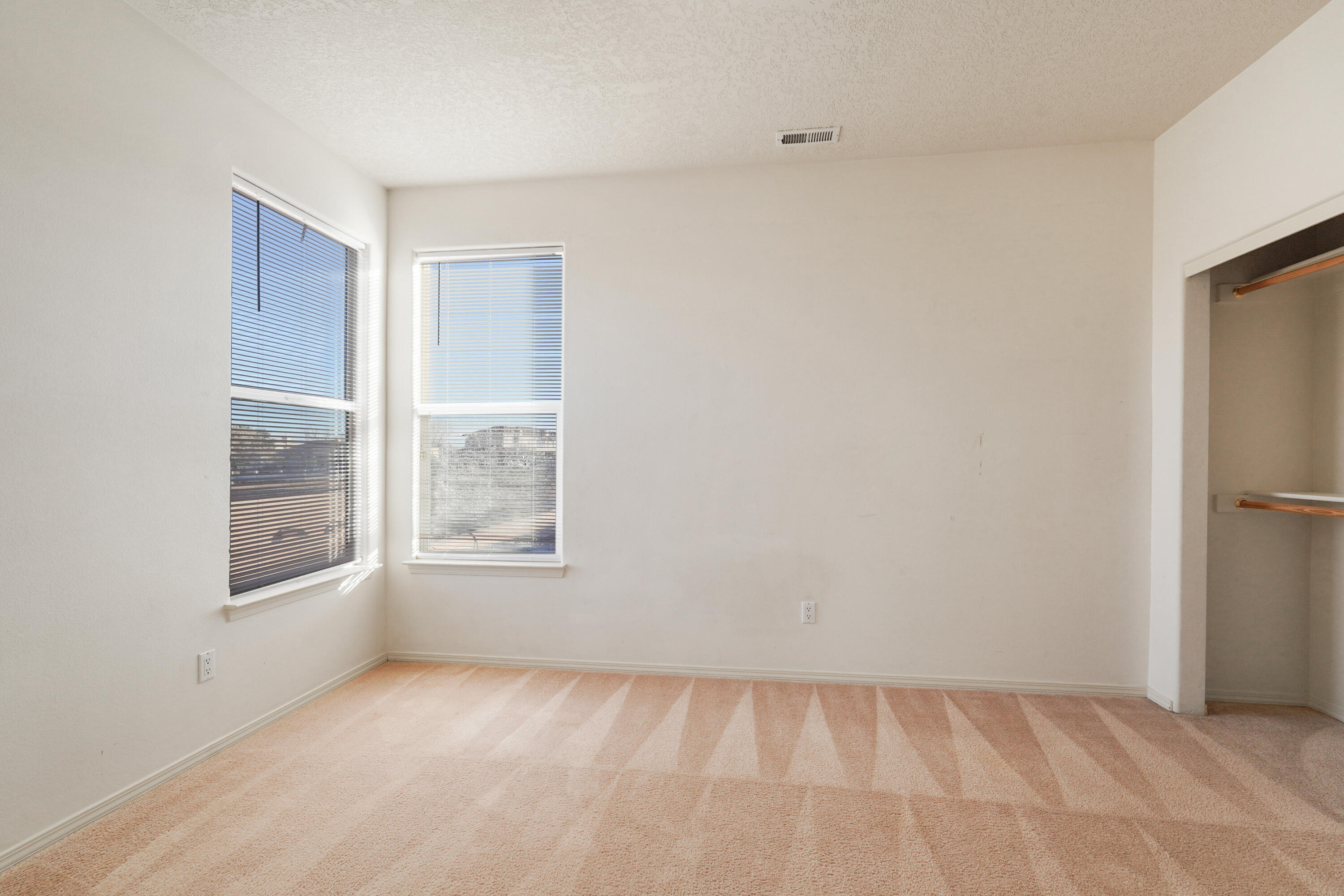 3316 Lockerbie Drive SE