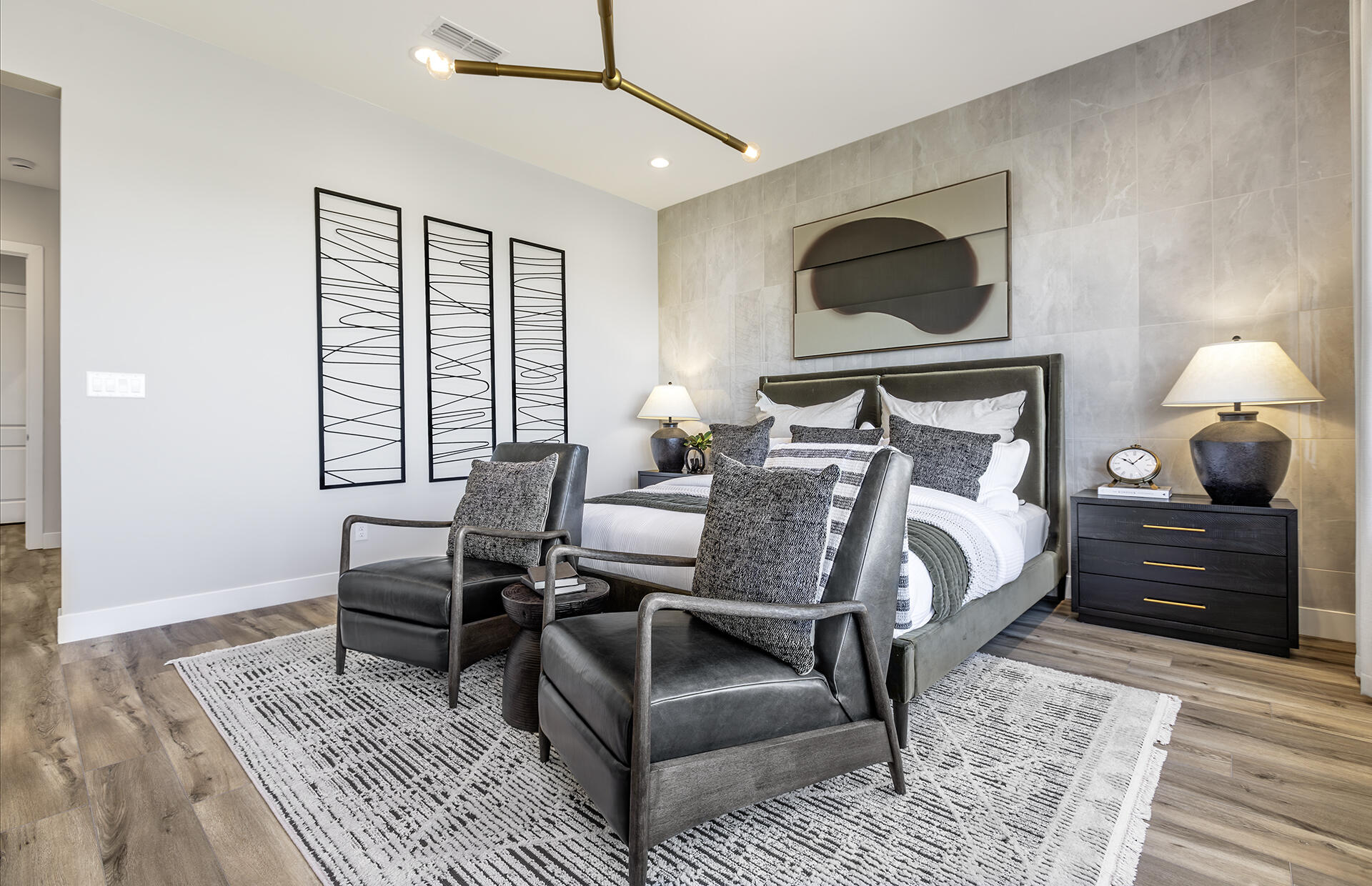 6748 Akademeia Loop NE