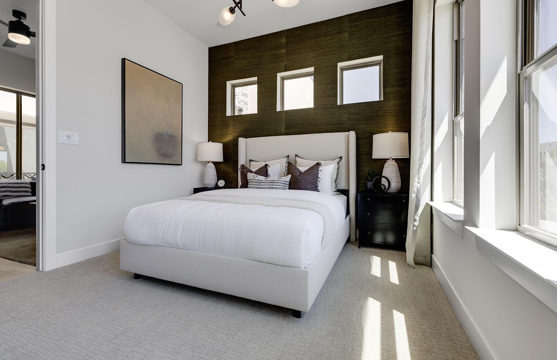 6748 Akademeia Loop NE