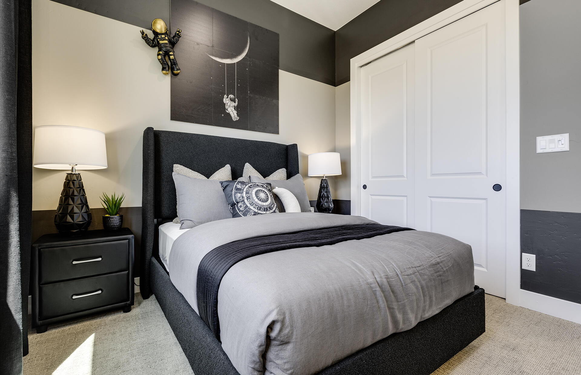 6748 Akademeia Loop NE