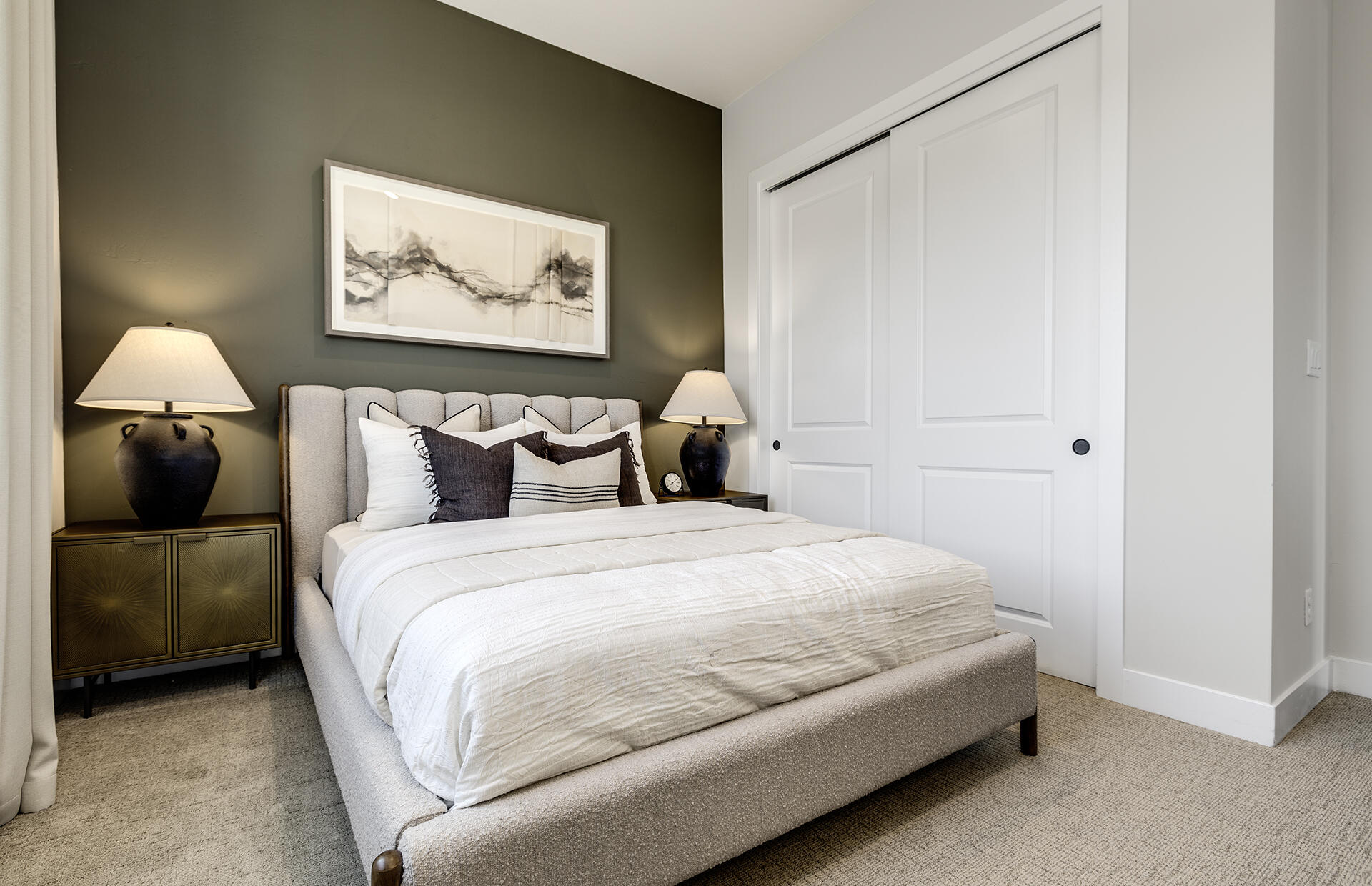 6748 Akademeia Loop NE