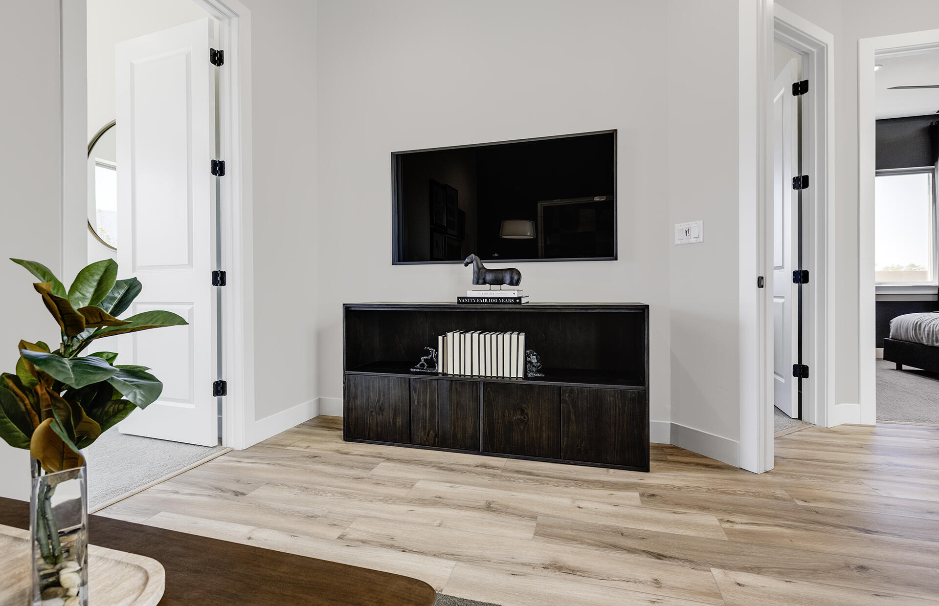 6748 Akademeia Loop NE