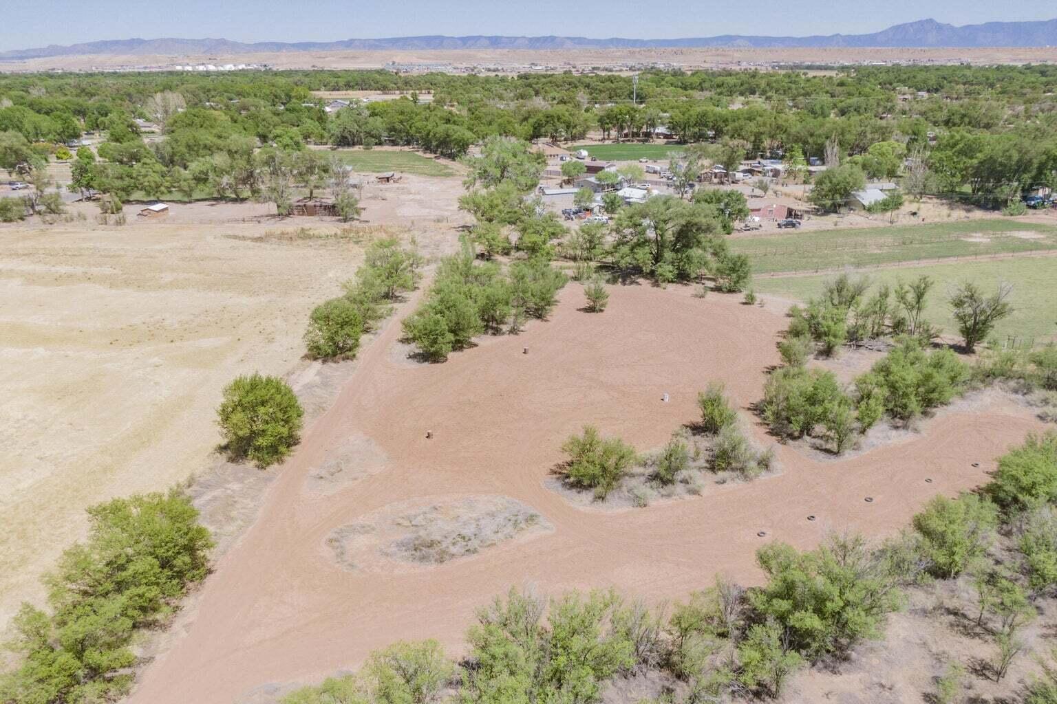 2216 Pajarito Road SW