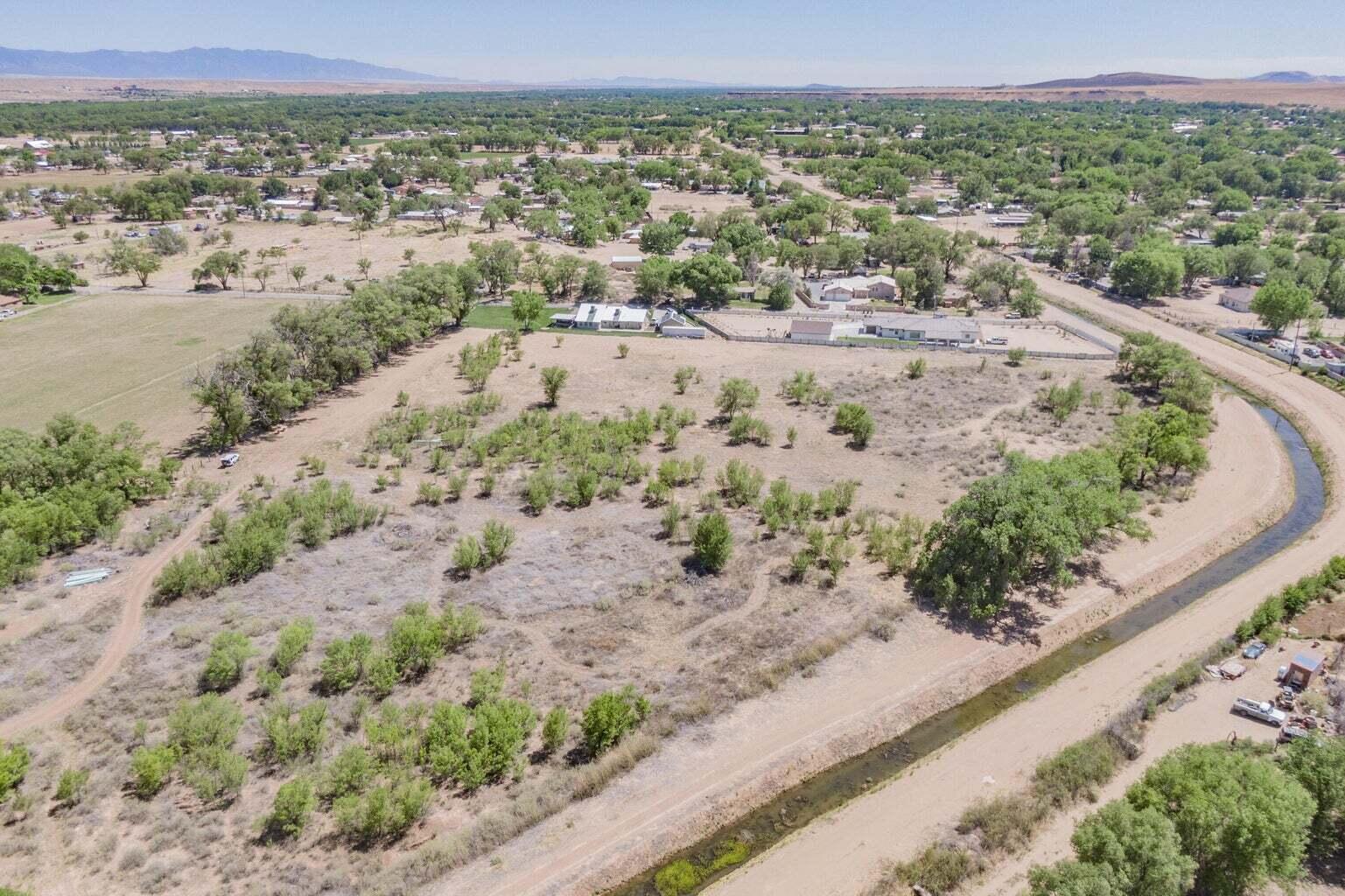 2216 Pajarito Road SW