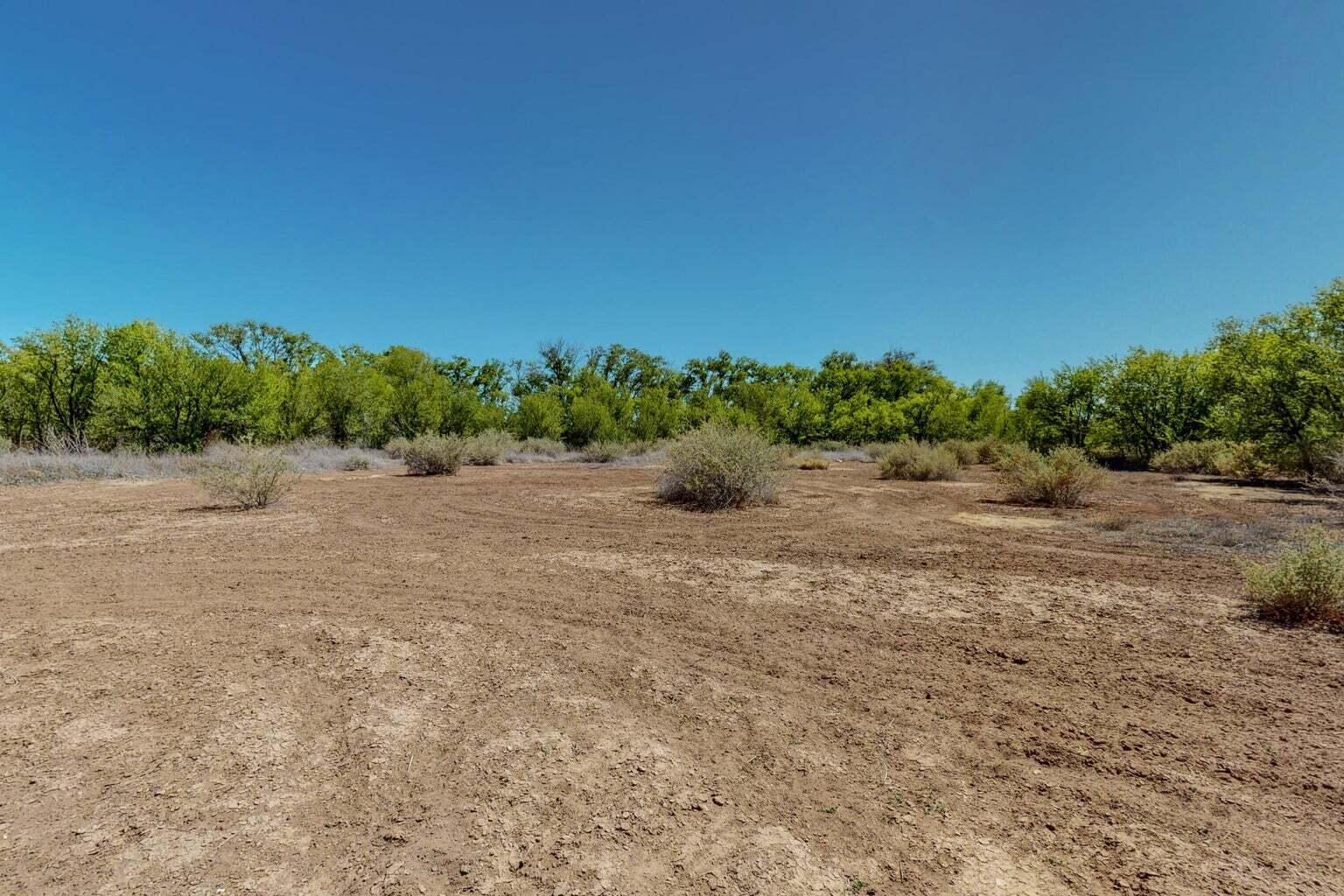 2216 Pajarito Road SW