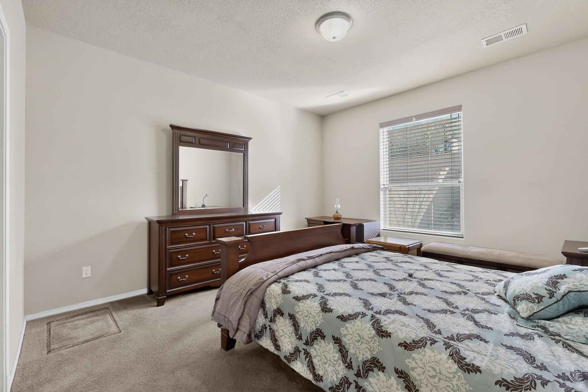 920 Sellers Drive NE