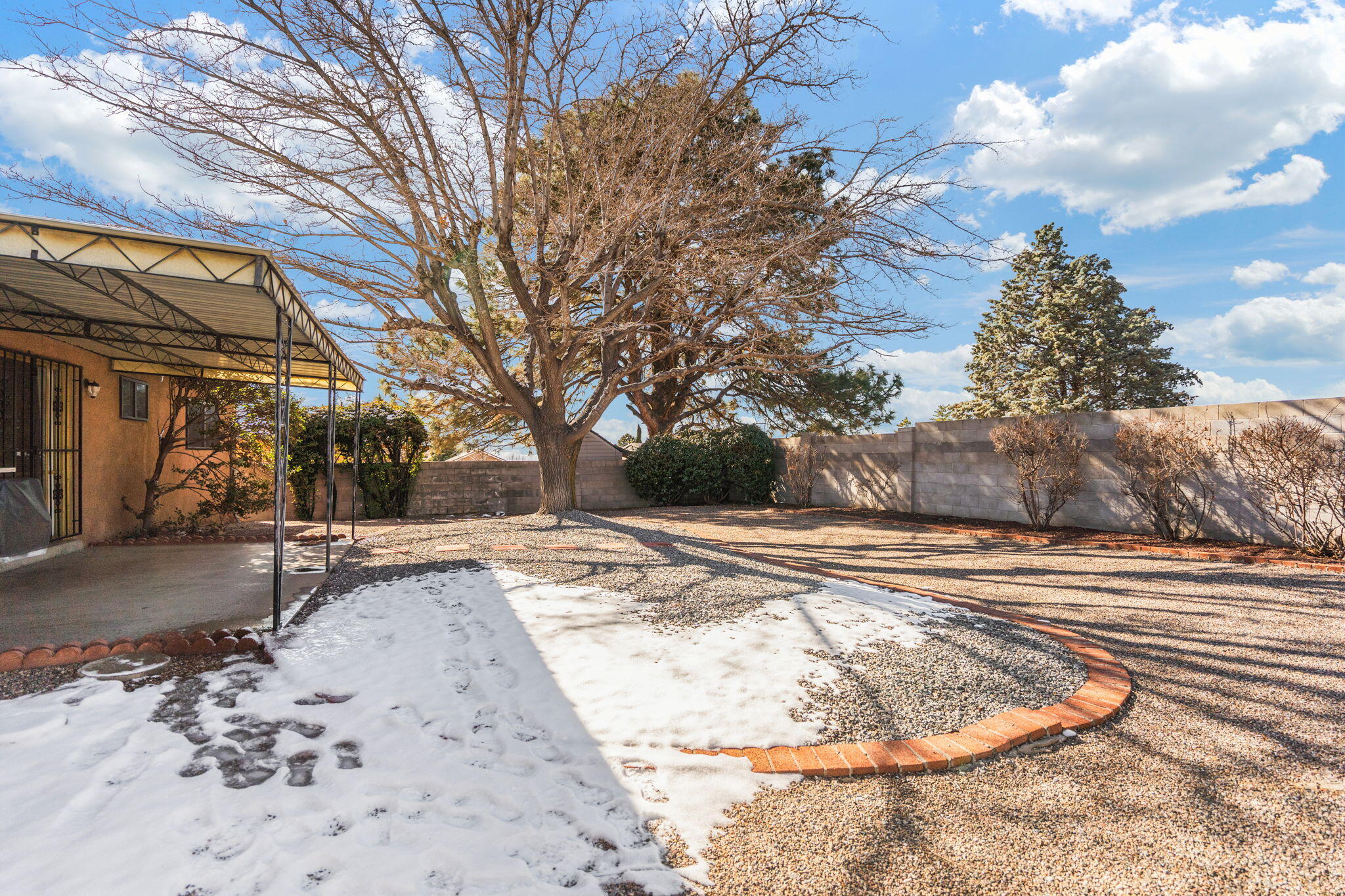 3737 Mount Rainier Drive NE