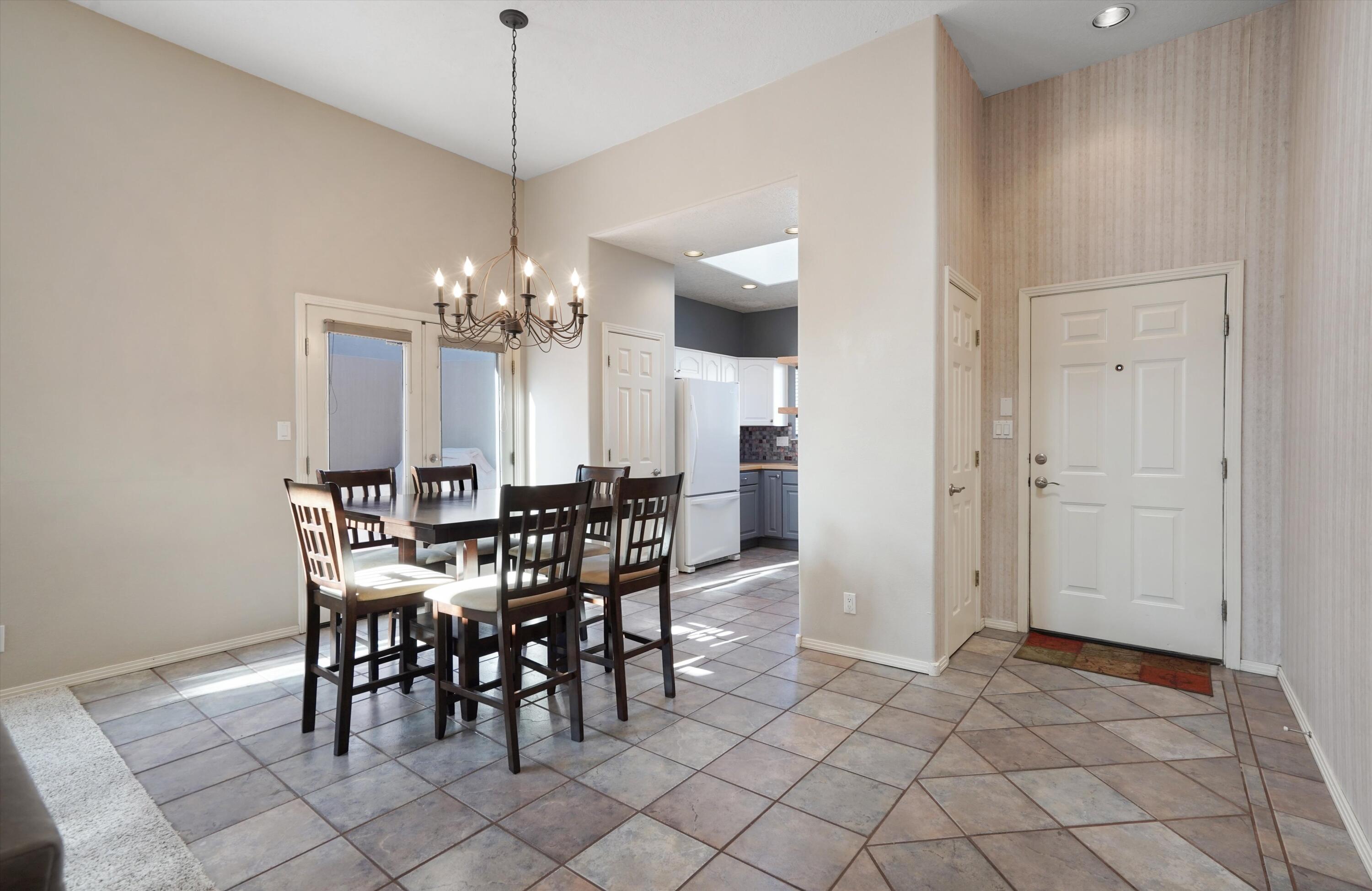 5704 Vulcan Vista Drive NE