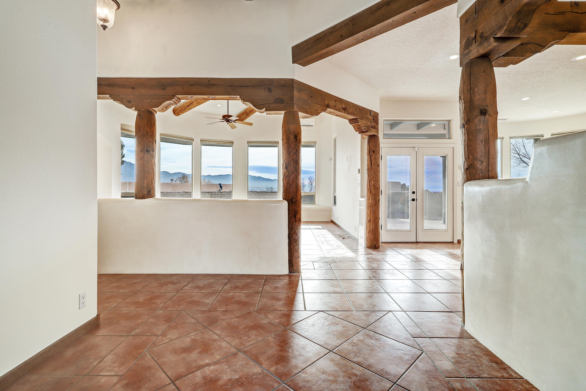 179 Tierra Encantada