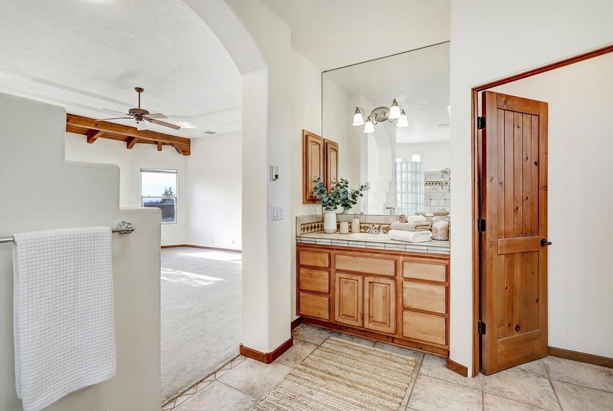 179 Tierra Encantada