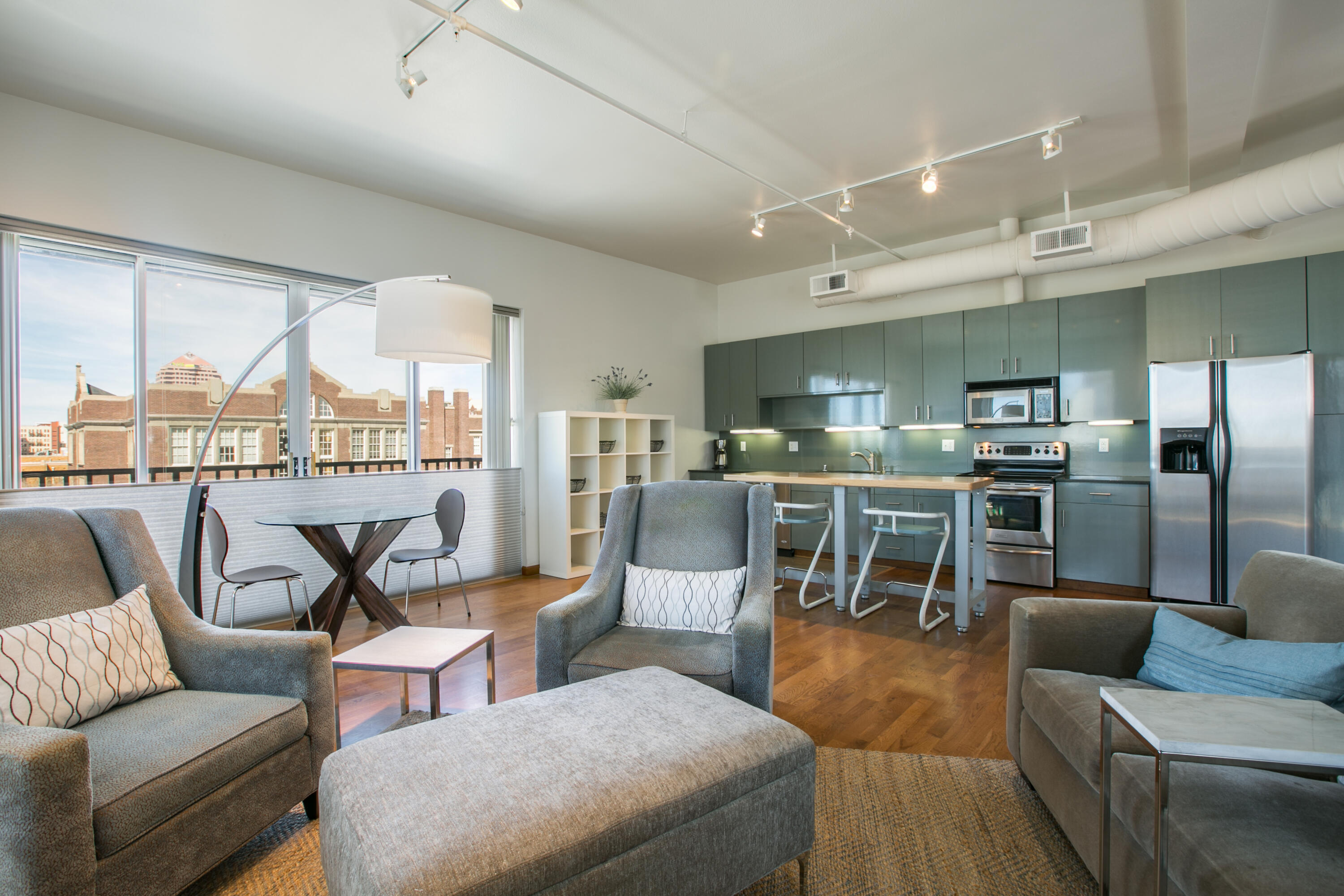 401 Central Avenue NE 301