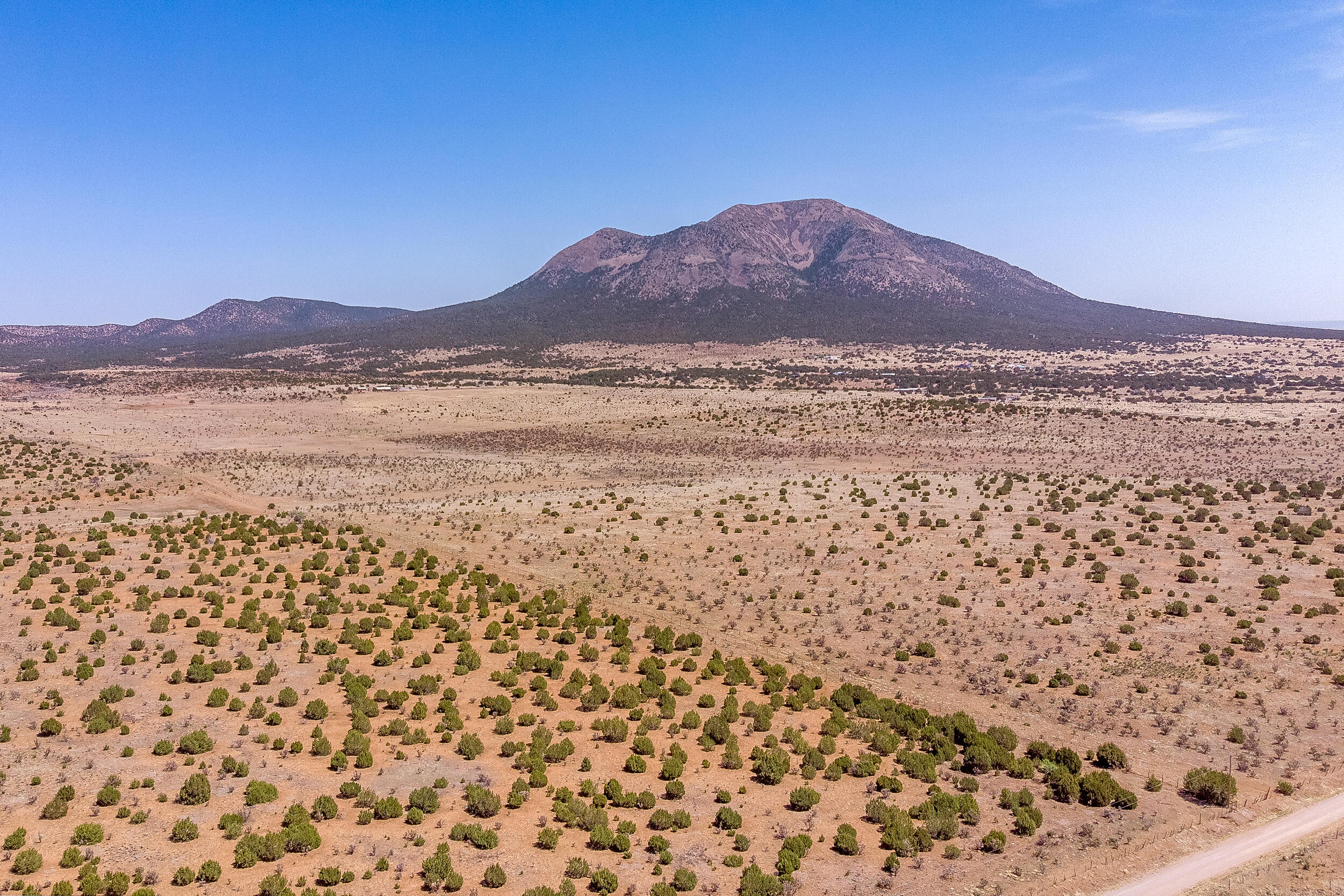 E 1/2 NW 1/4 Rd Entranosa Road