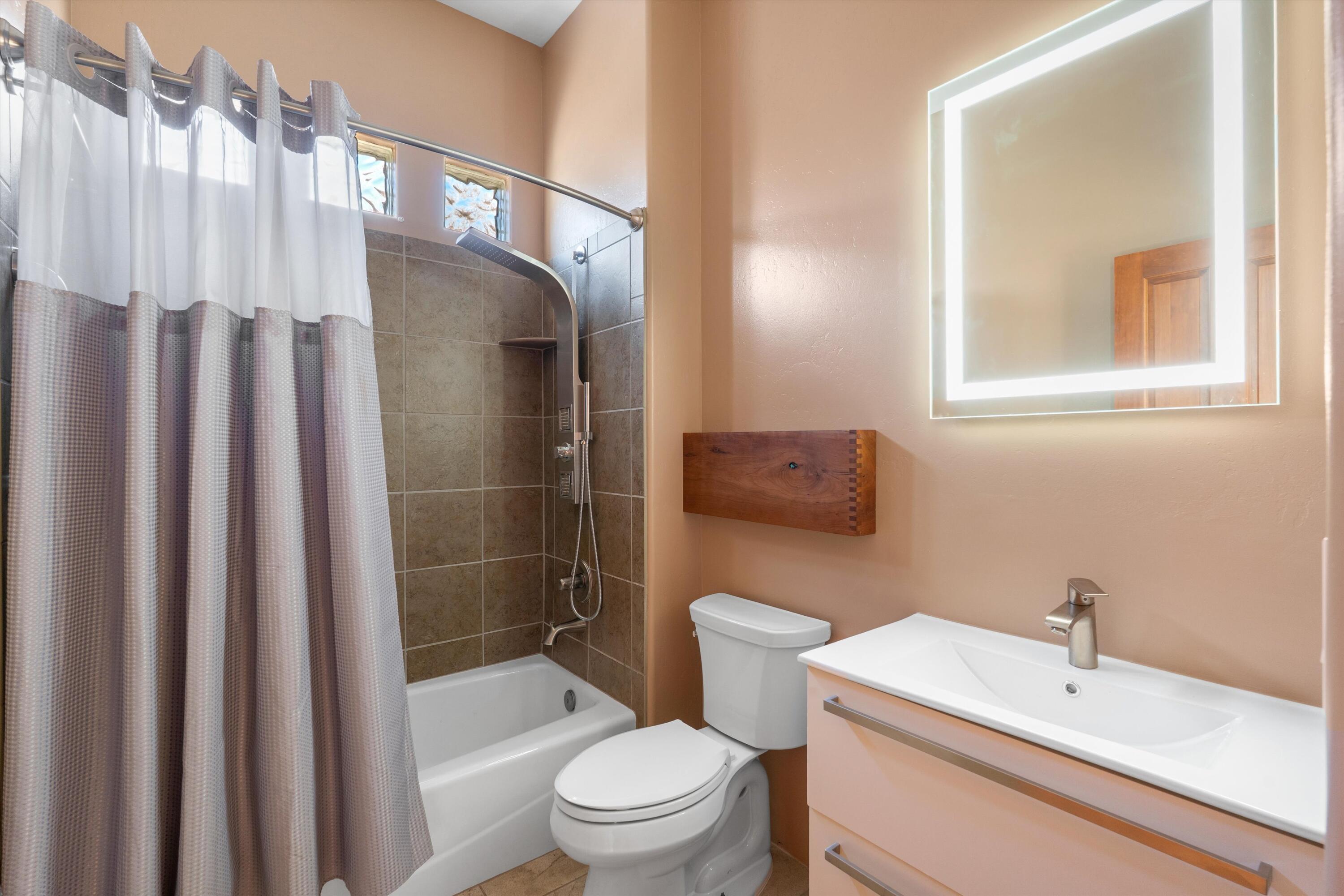 1114 W Avenida Los Suenos