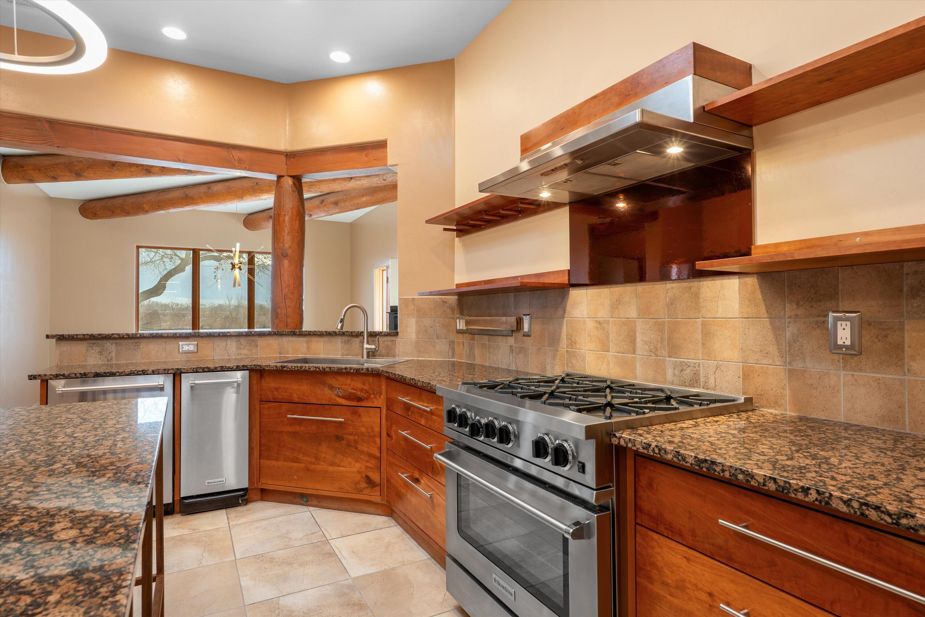 1114 W Avenida Los Suenos