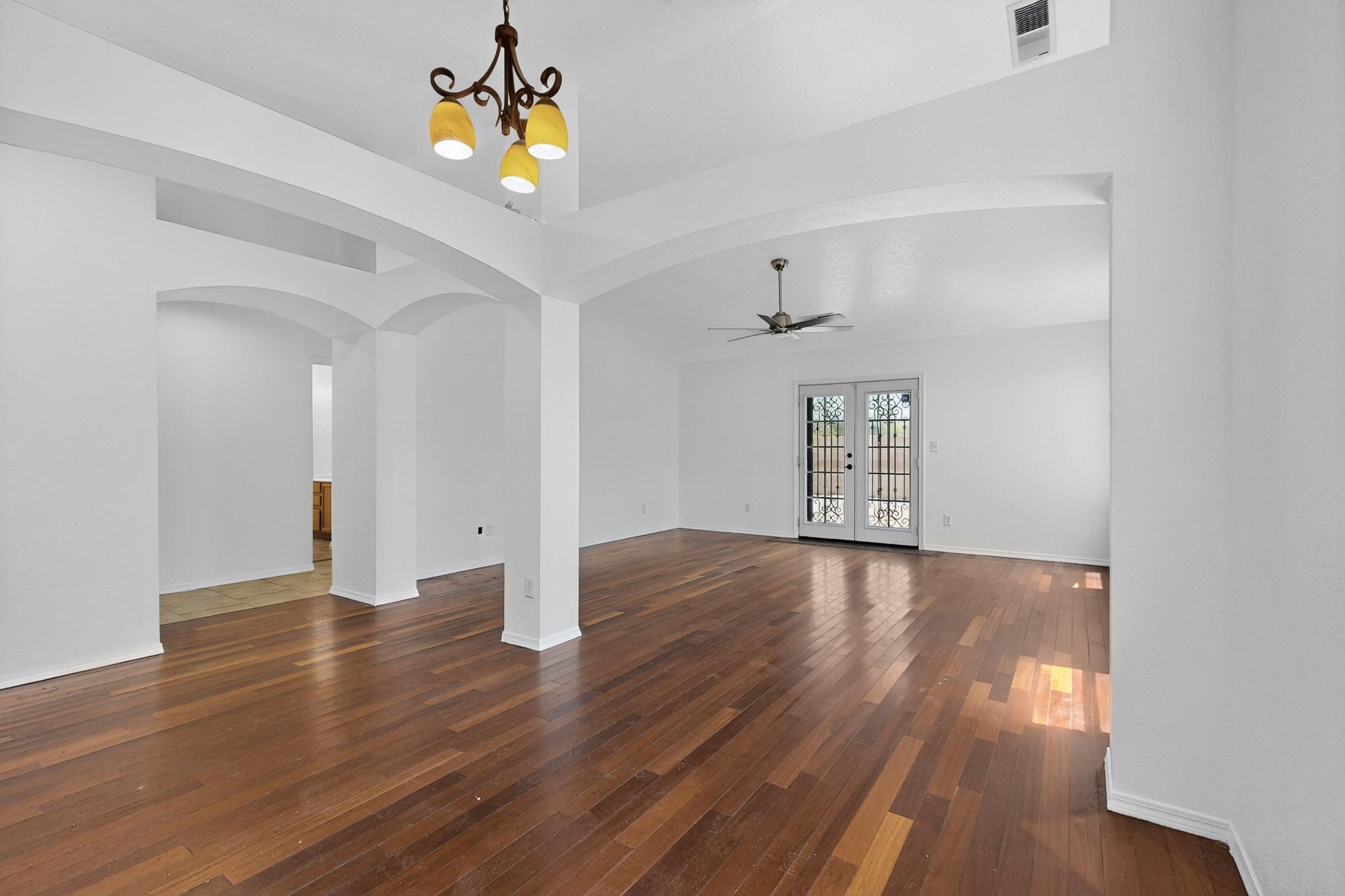 424 Whitethorn Street SW