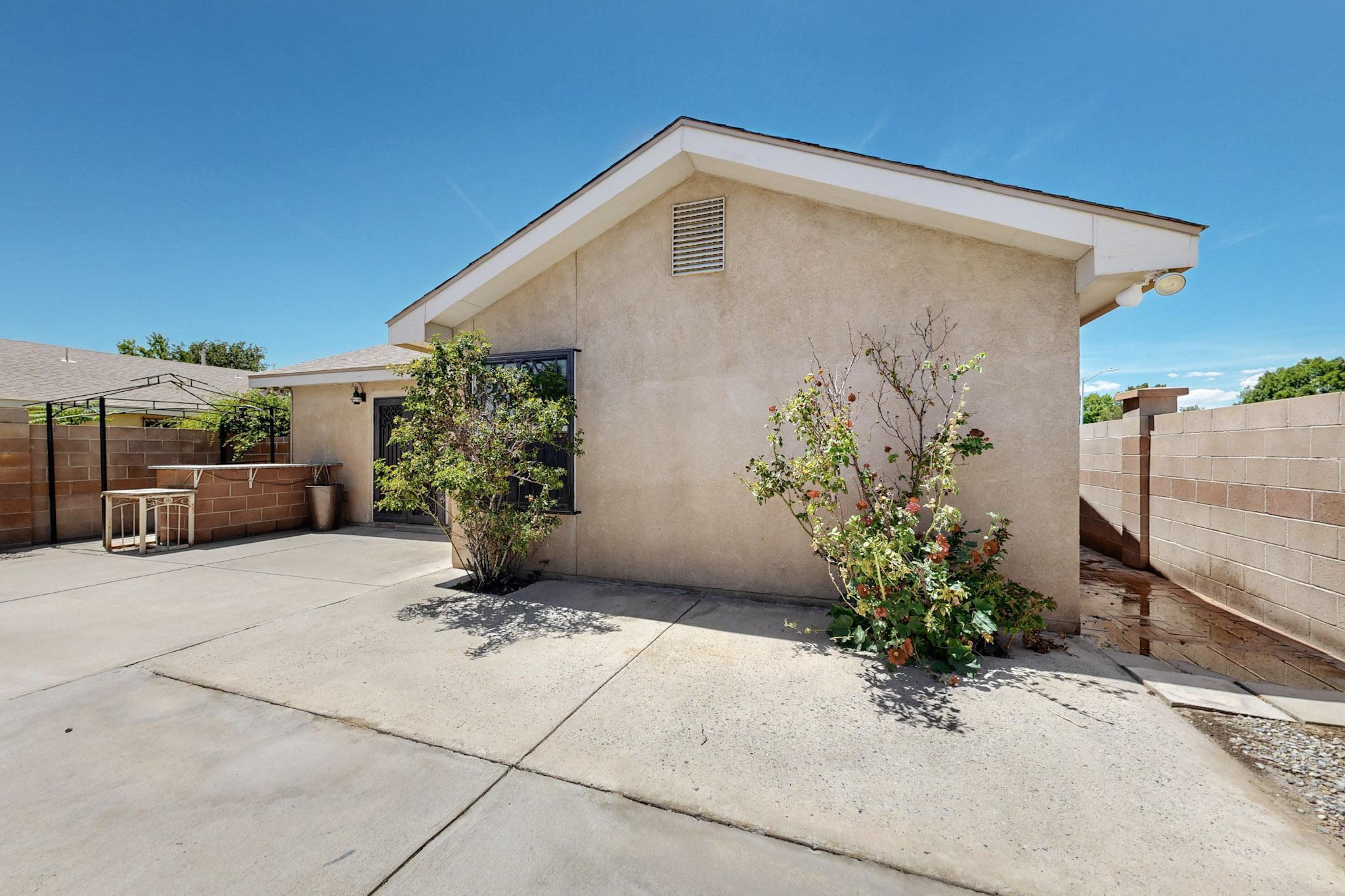 424 Whitethorn Street SW