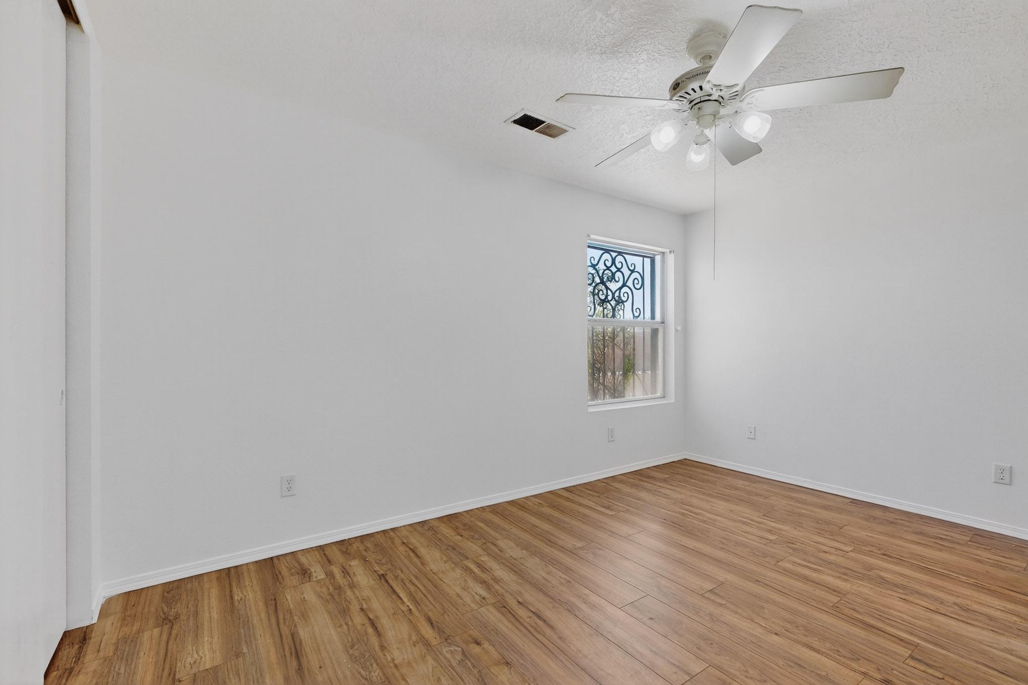 424 Whitethorn Street SW