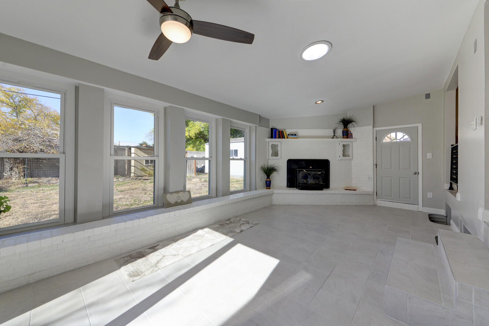 2905 Dorothy Street NE