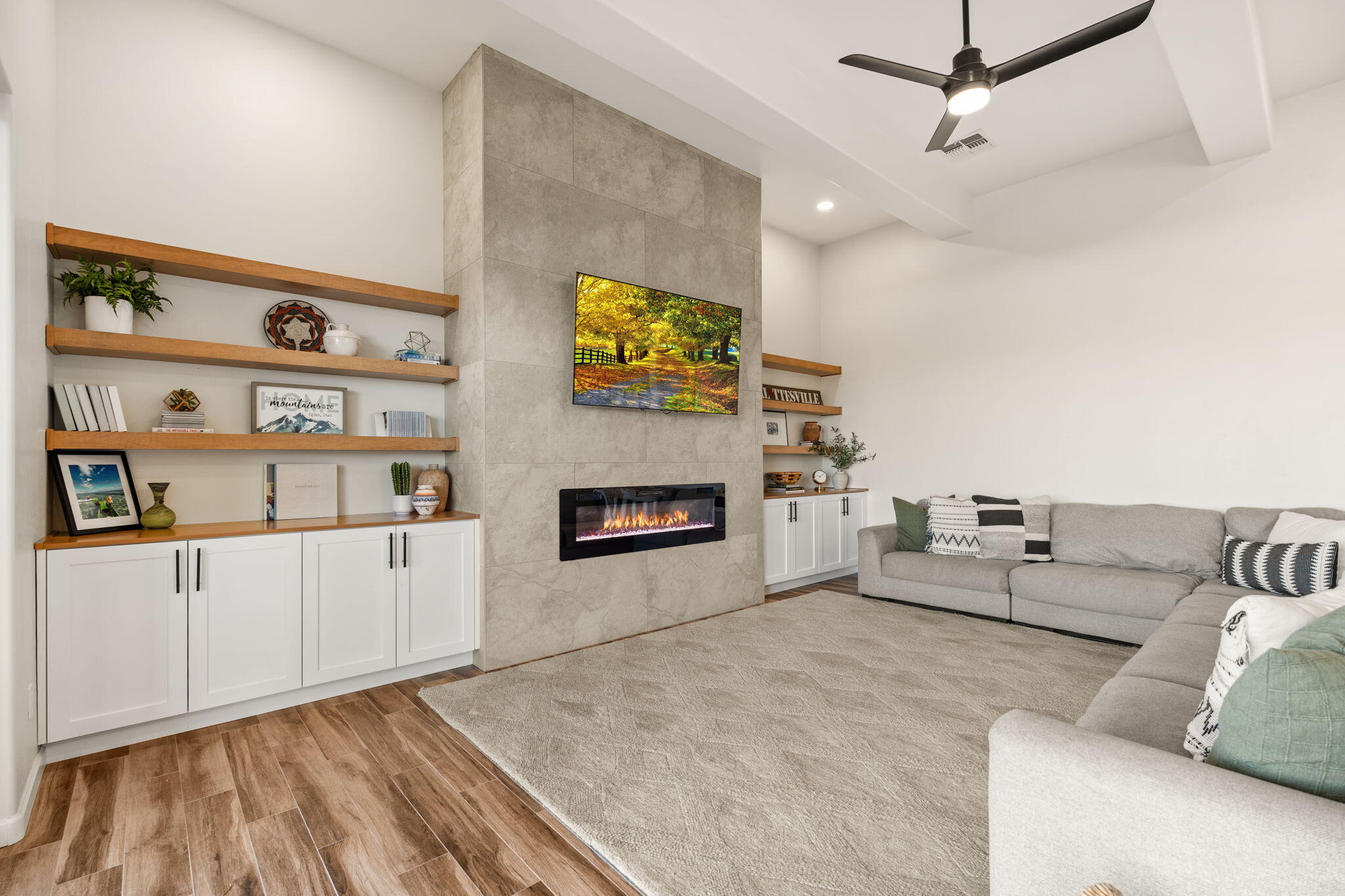 6717 Nacelle Road NE