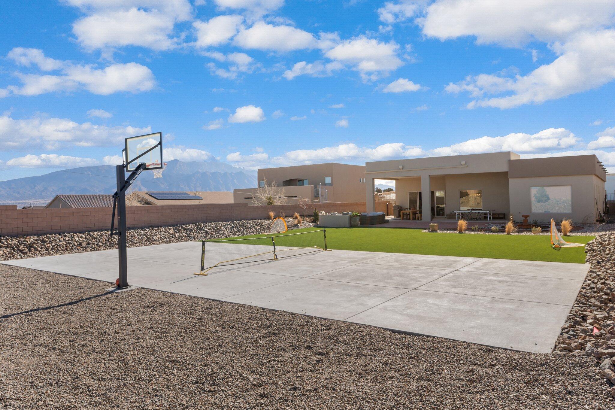 6717 Nacelle Road NE