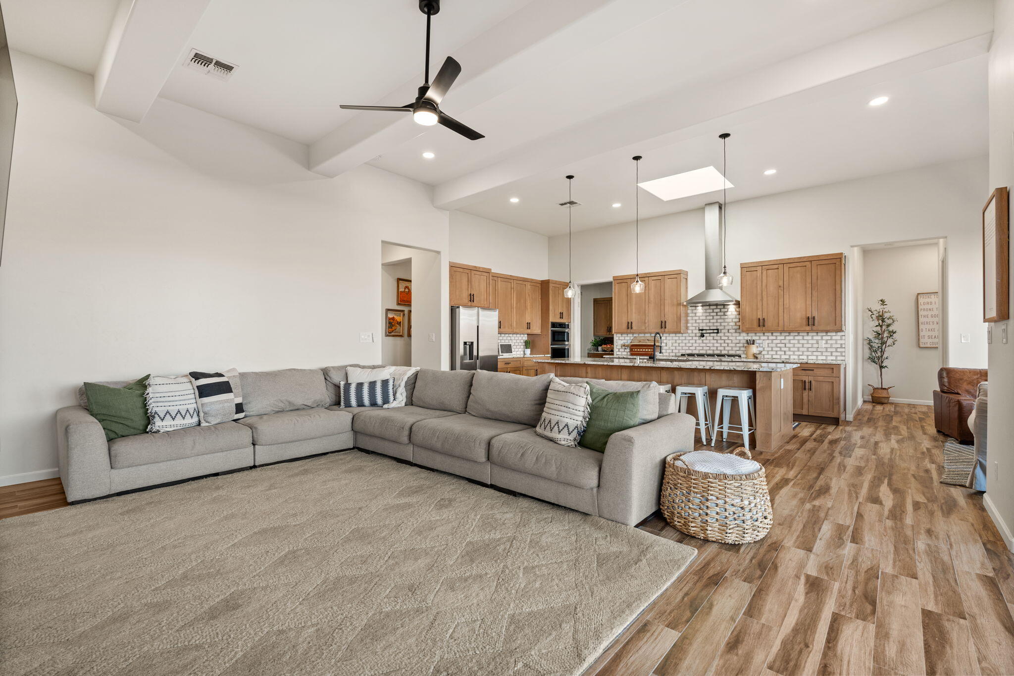 6717 Nacelle Road NE