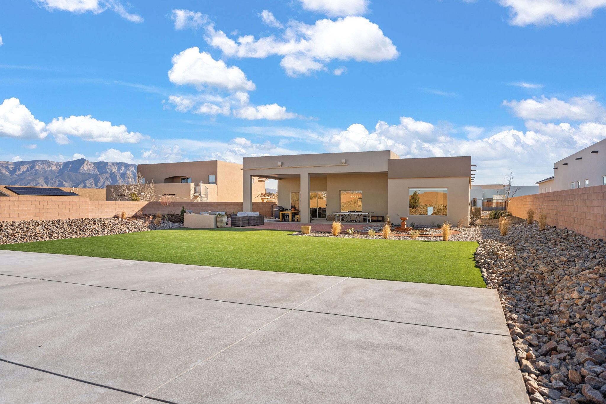 6717 Nacelle Road NE